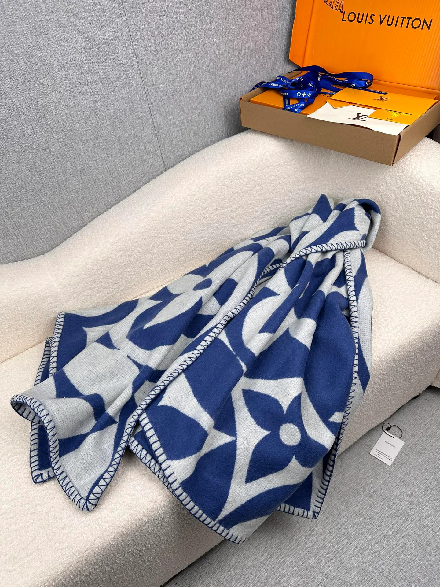 Textiles LOUIS VUITTON 18002658
