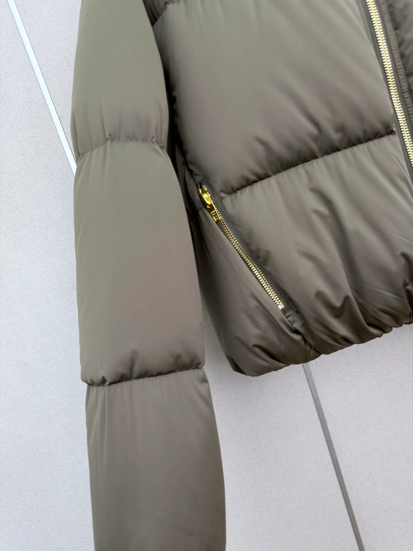Women's Jackets And Down Jackets CELINE 18108906