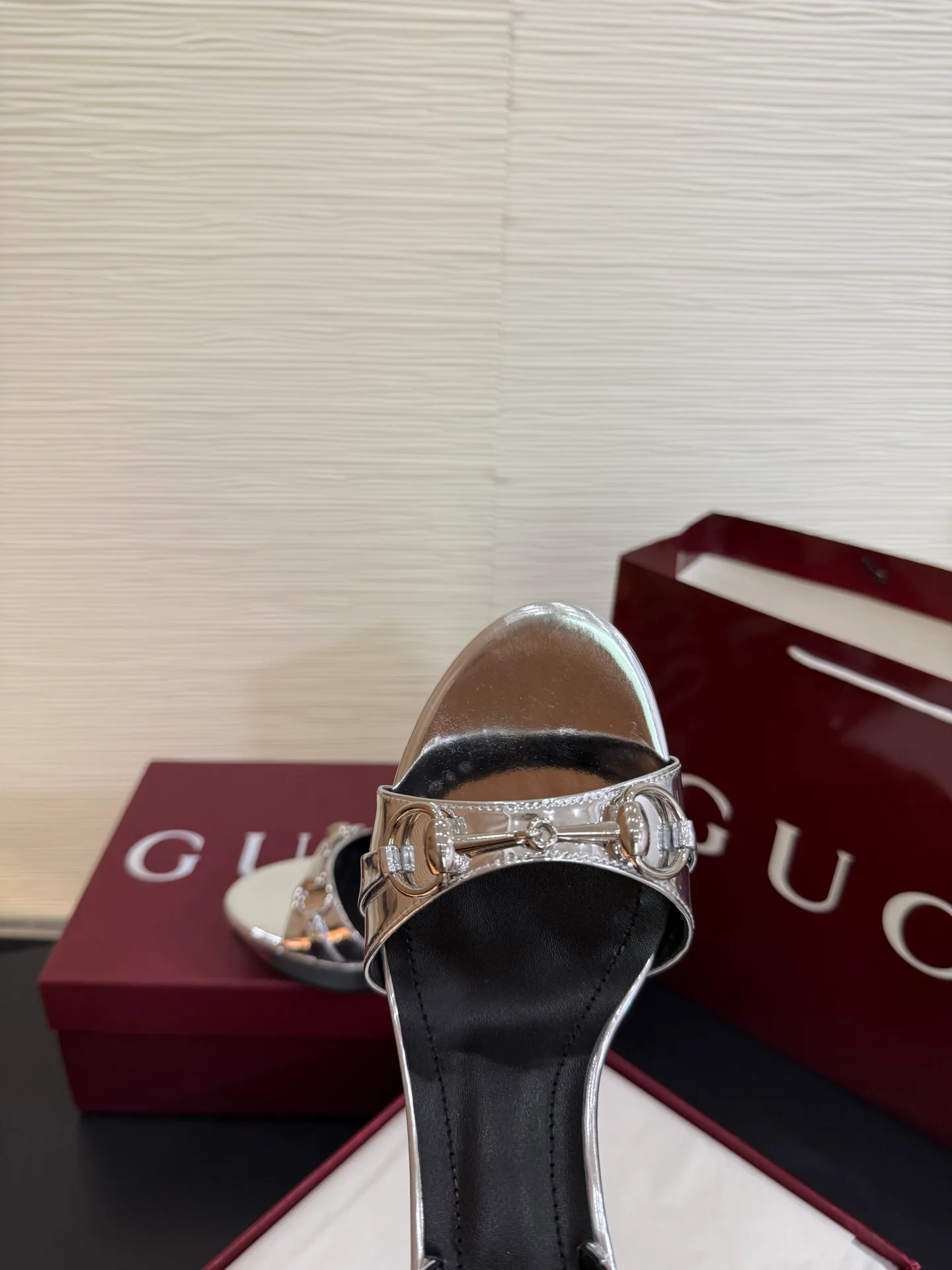Women's Open-Toe Sandals GUCCI 18071176