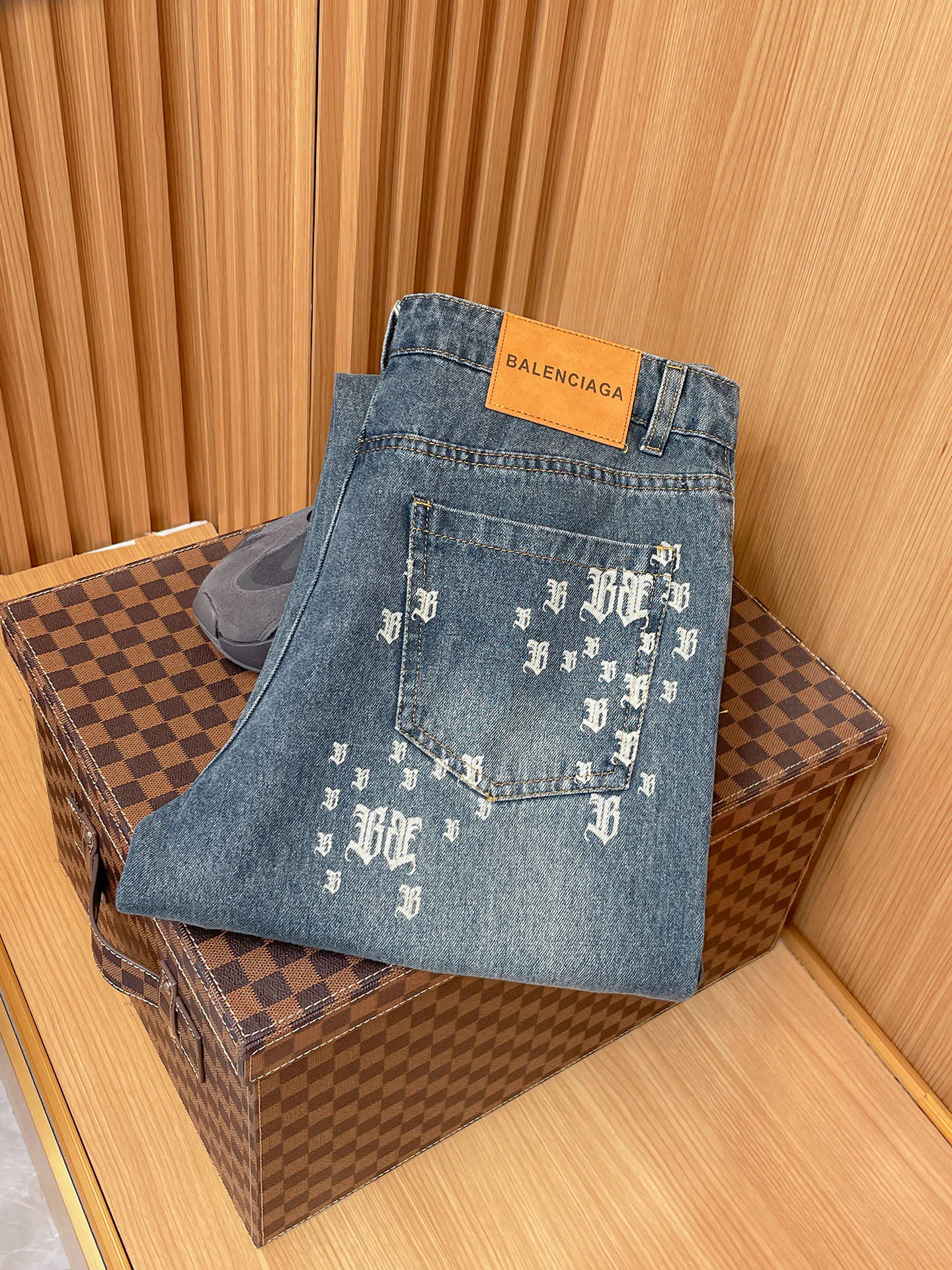 Men's Jeans BALENCIAGA 17037291