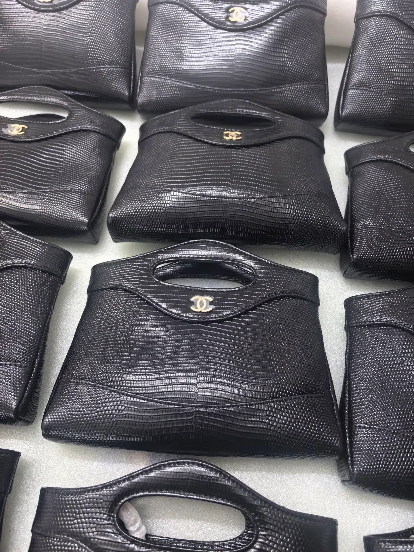 Women's Classic Handbags CHANEL 16990423