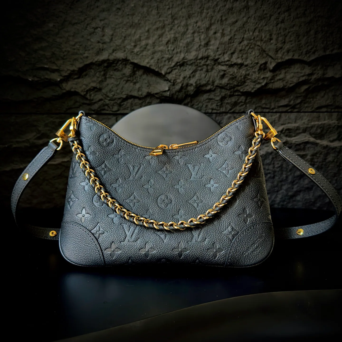 Women's Classic Handbags LOUIS VUITTON 17906951