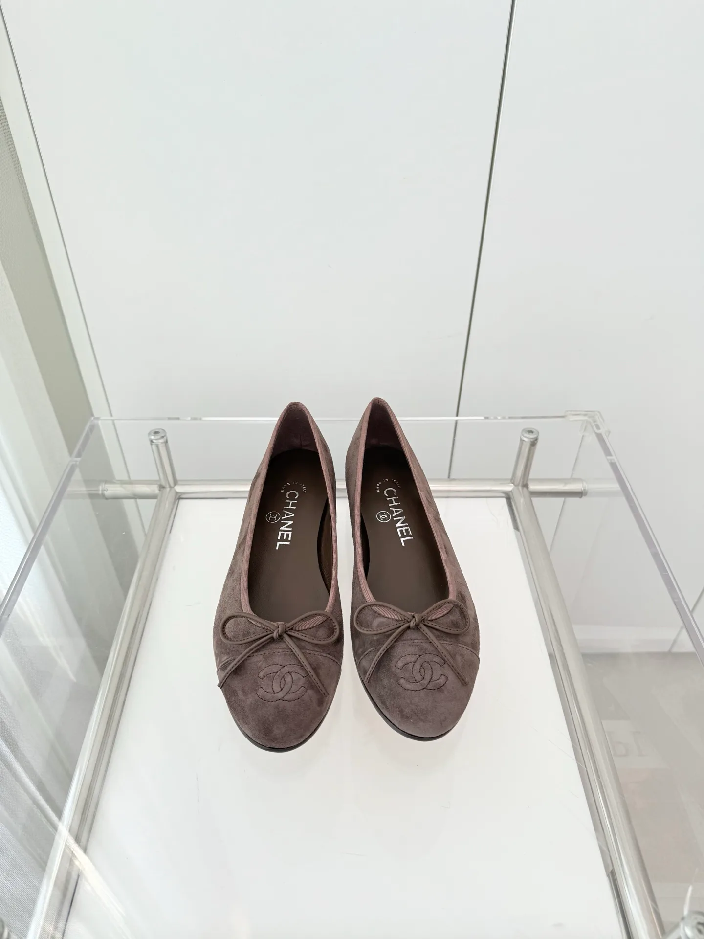 Women's Ballet Flats CHANEL 18120820