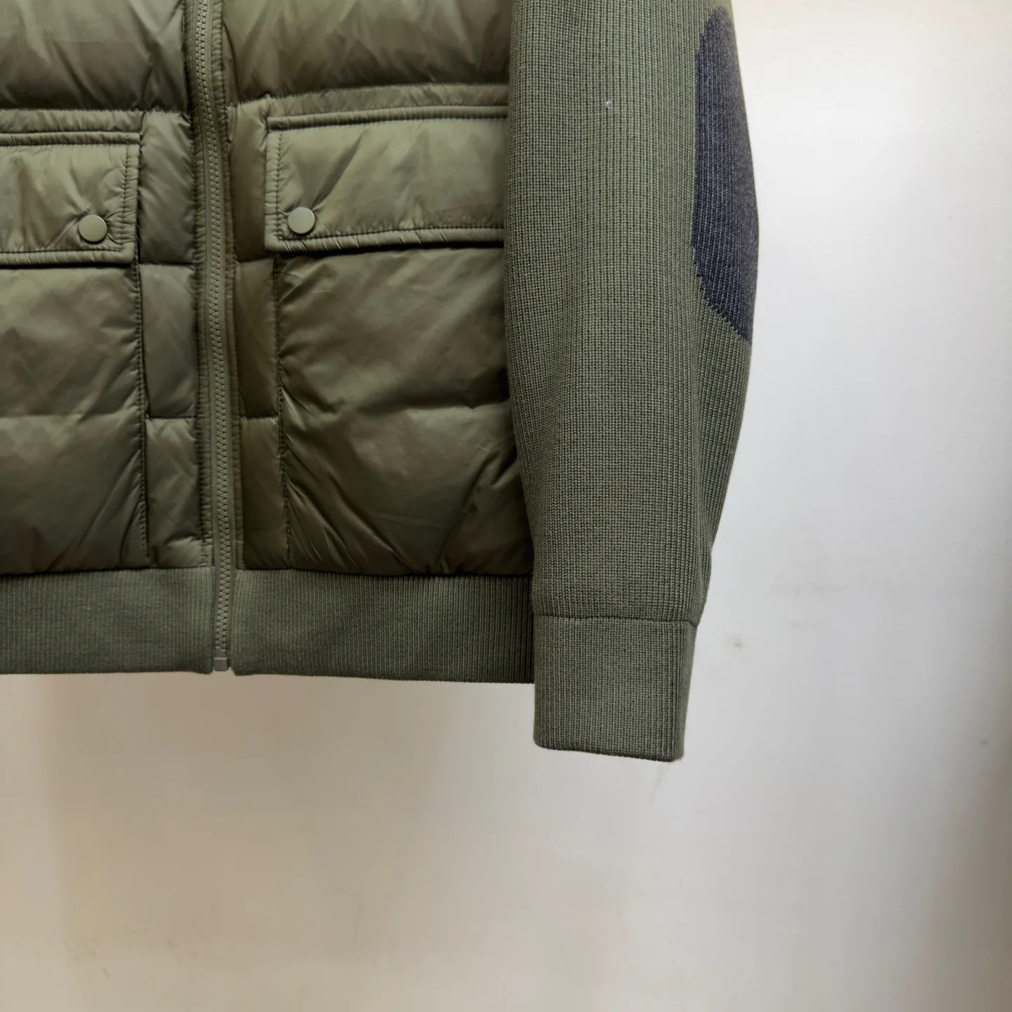 Men's Jackets And Down Jackets MONCLER 18048019