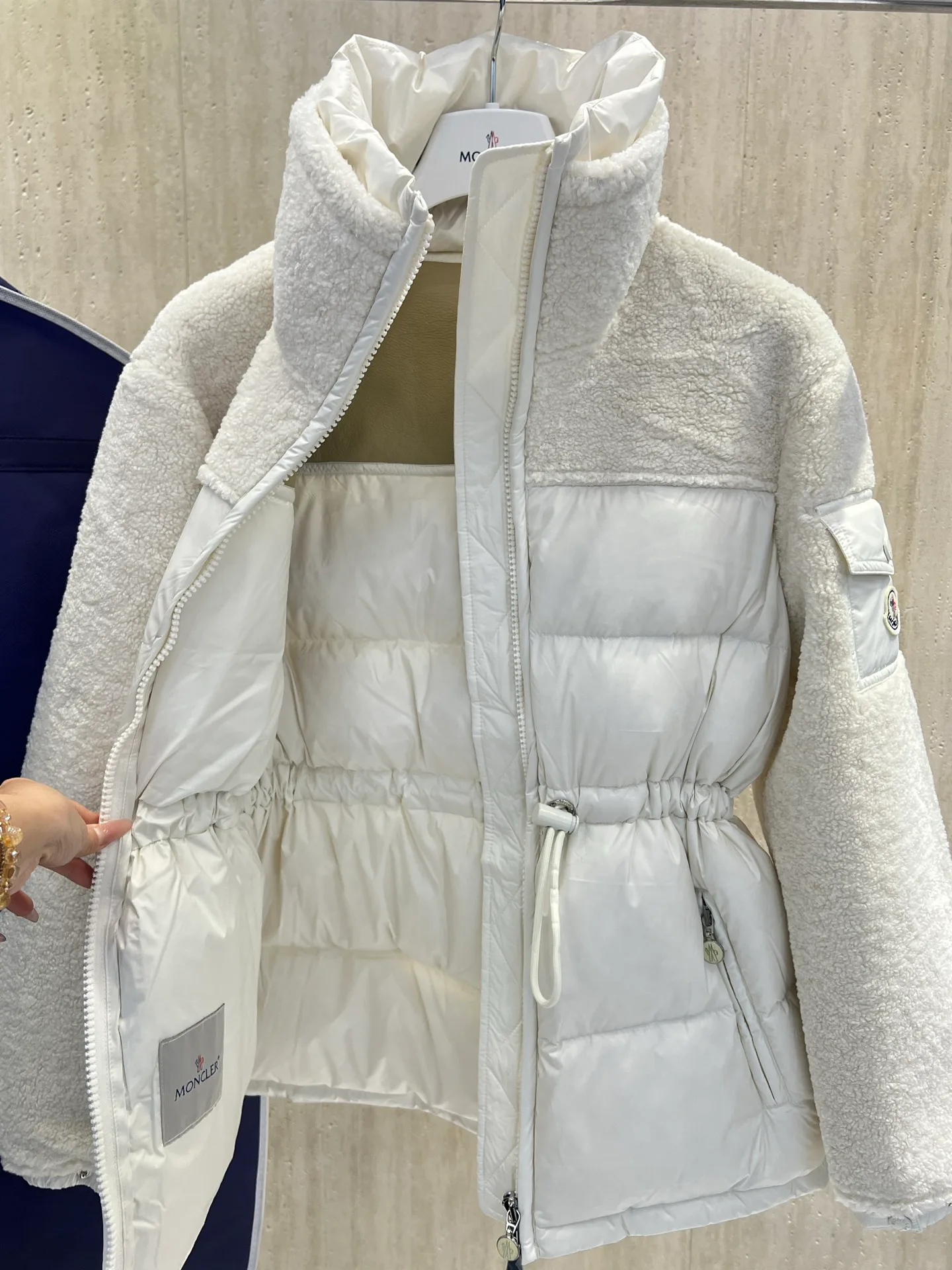 Куртки И Пуховики Мужские Moncler 18683943