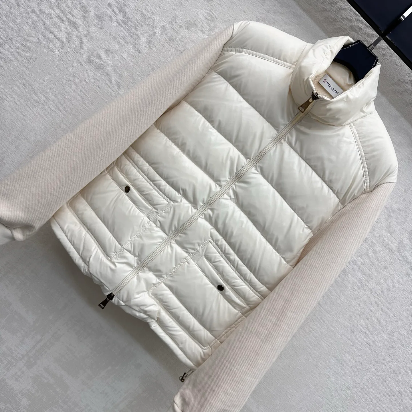 Women's Jackets And Down Jackets MONCLER 18141497