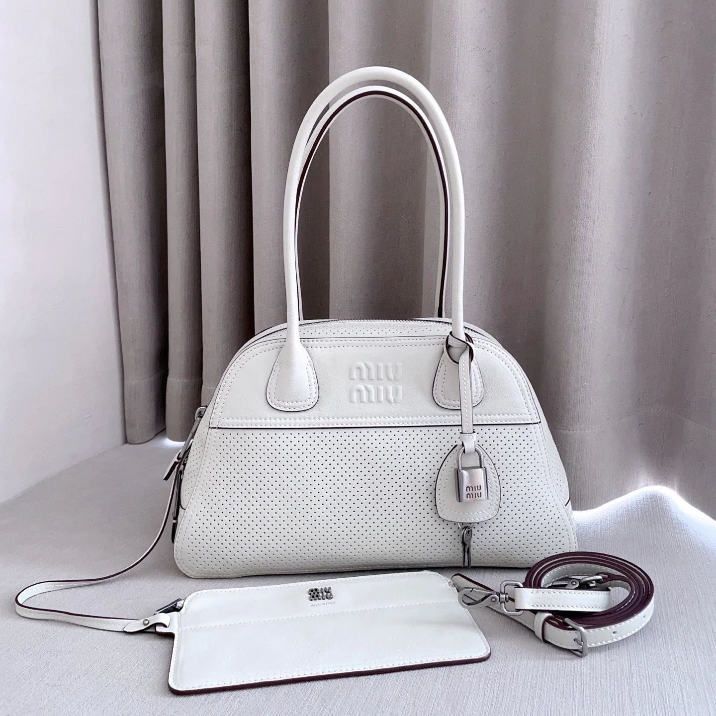 Women's Classic Handbags MIU MIU 17810527