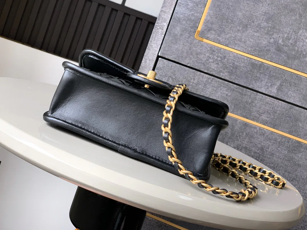 Классические Сумки Женские Chanel 18588860