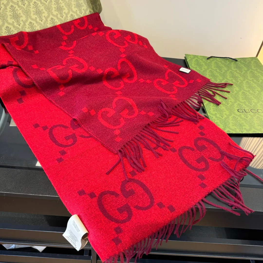 Scarves GUCCI 17896032