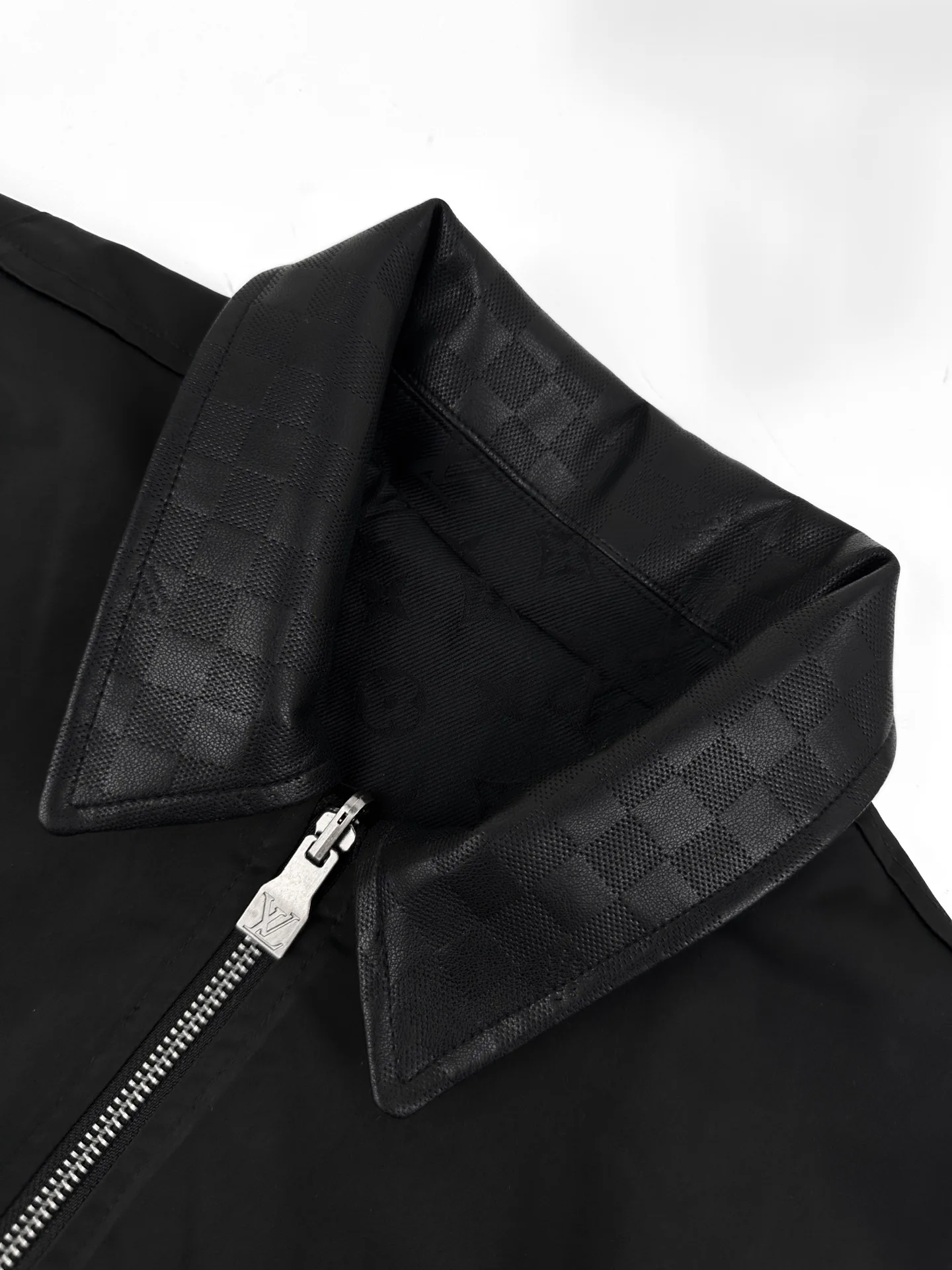 Men's Jackets And Down Jackets LOUIS VUITTON 18046615