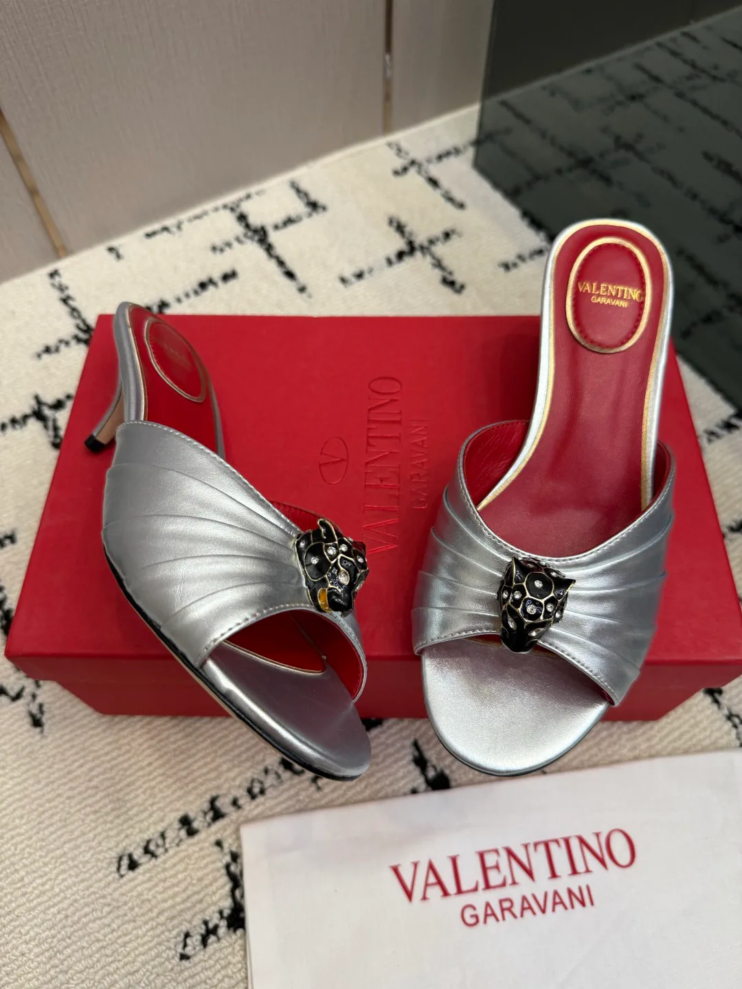 Women's Open-Toe Sandals VALENTINO 18049038