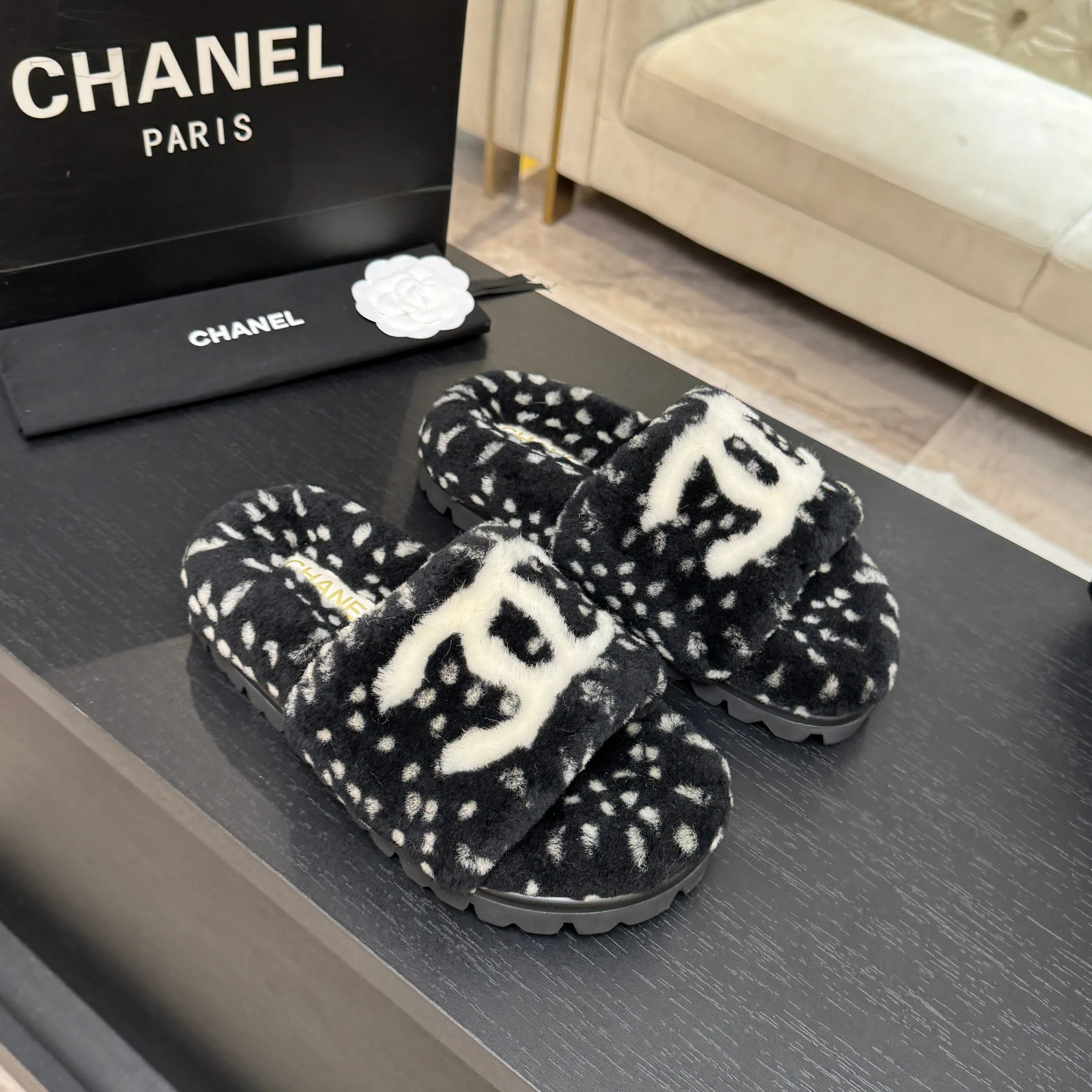 Women's Slippers CHANEL 18062758