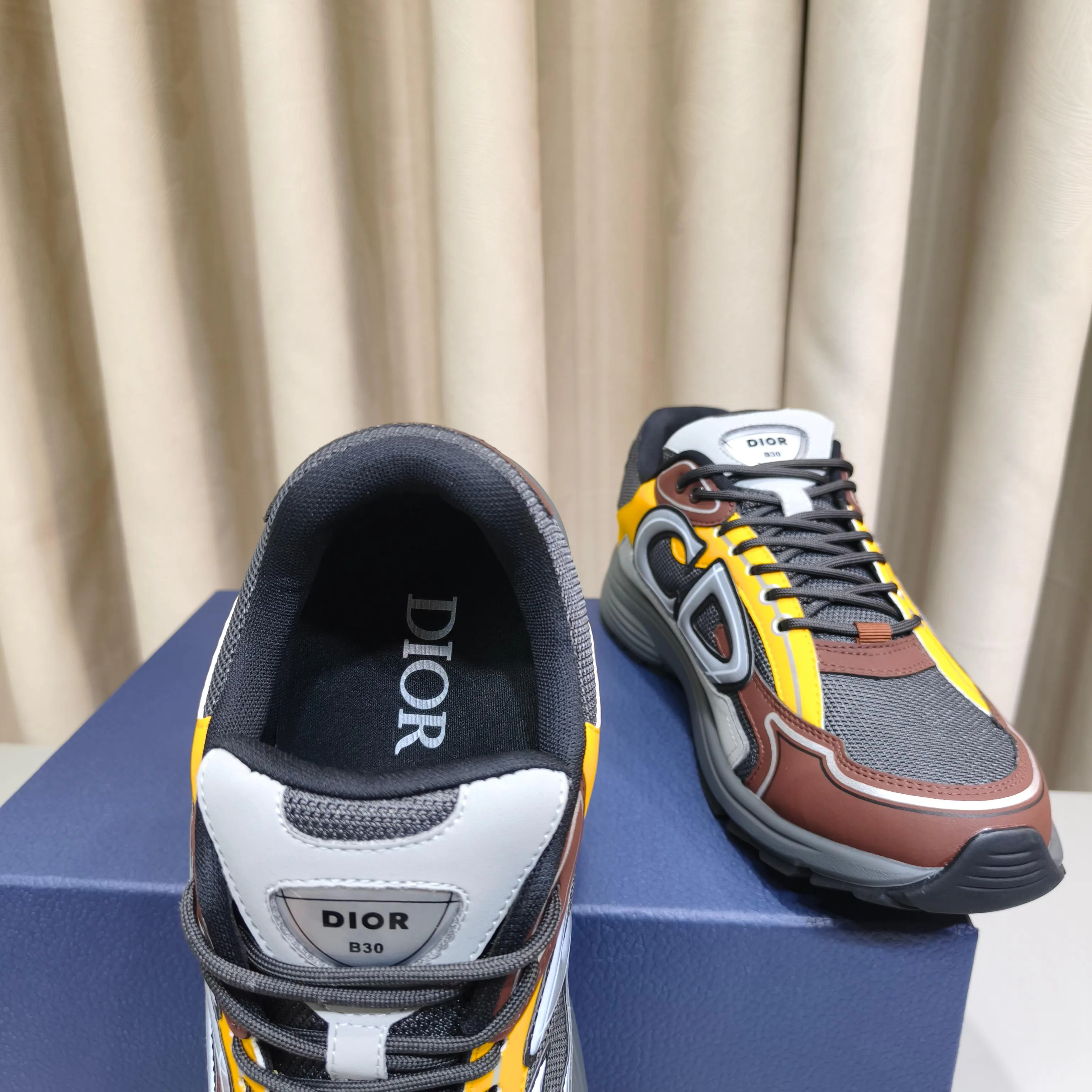 Men's Sneakers CHRISTIAN DIOR 17989004