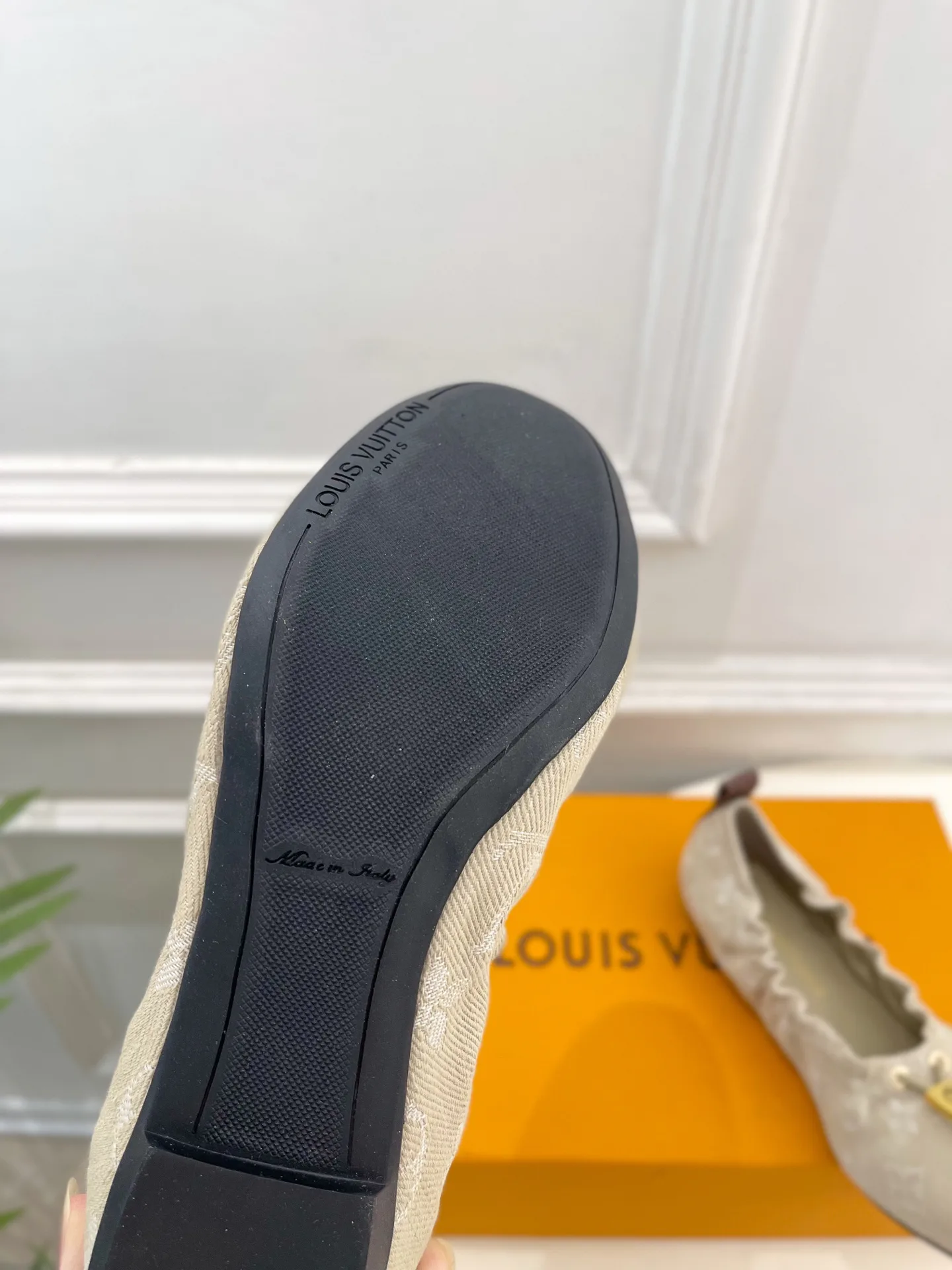 Women's Ballet Flats LOUIS VUITTON 17646562