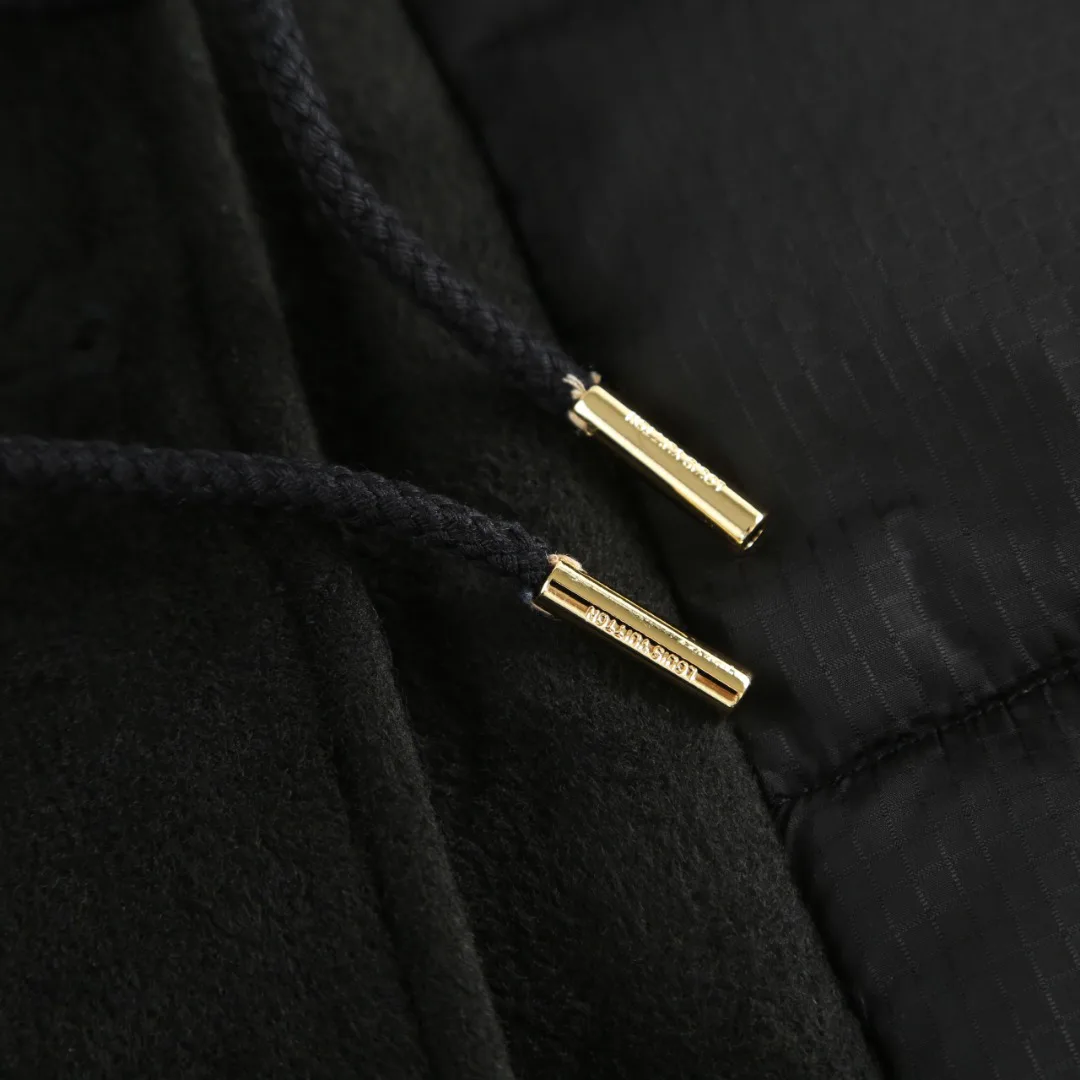 Women's Jackets And Down Jackets LOUIS VUITTON 18022557