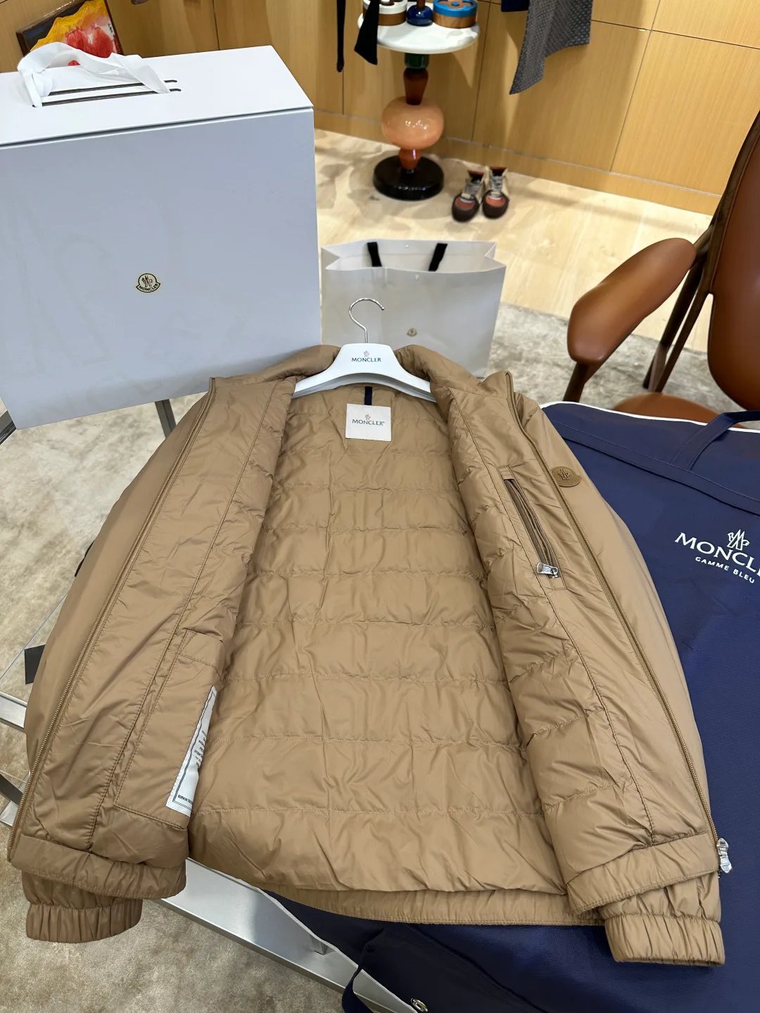 Men's Jackets And Down Jackets MONCLER 18461339