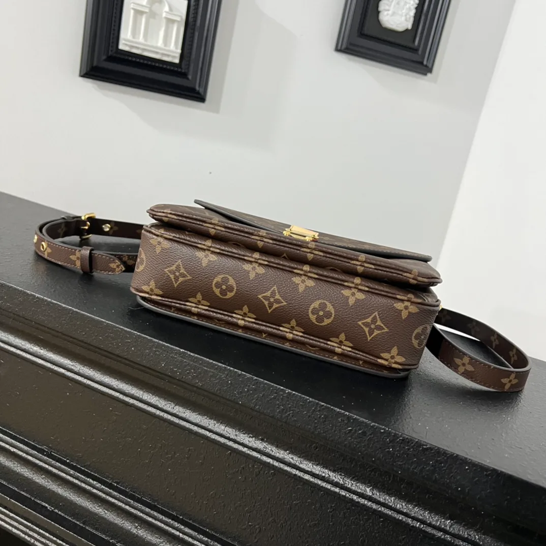 Сумки На Ремне Женские Louis Vuitton 18627725