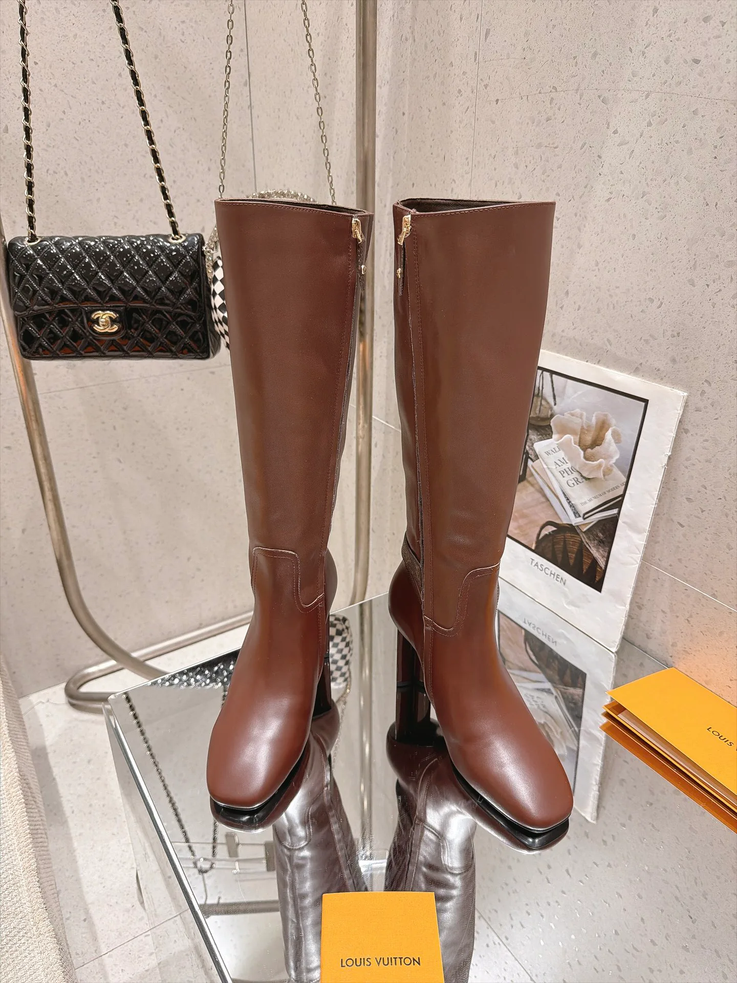 Women's Boots LOUIS VUITTON 18497788