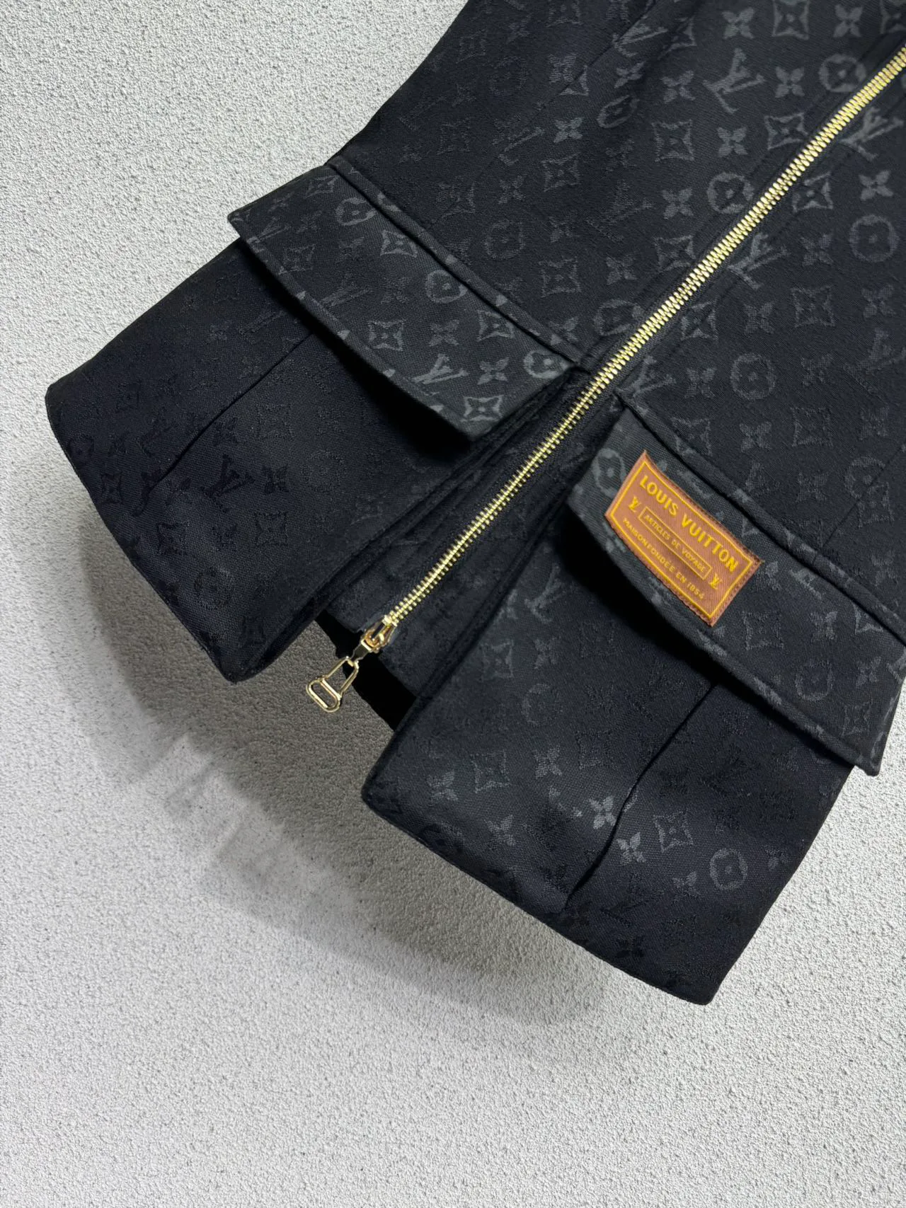 Women's Vests LOUIS VUITTON 18023595
