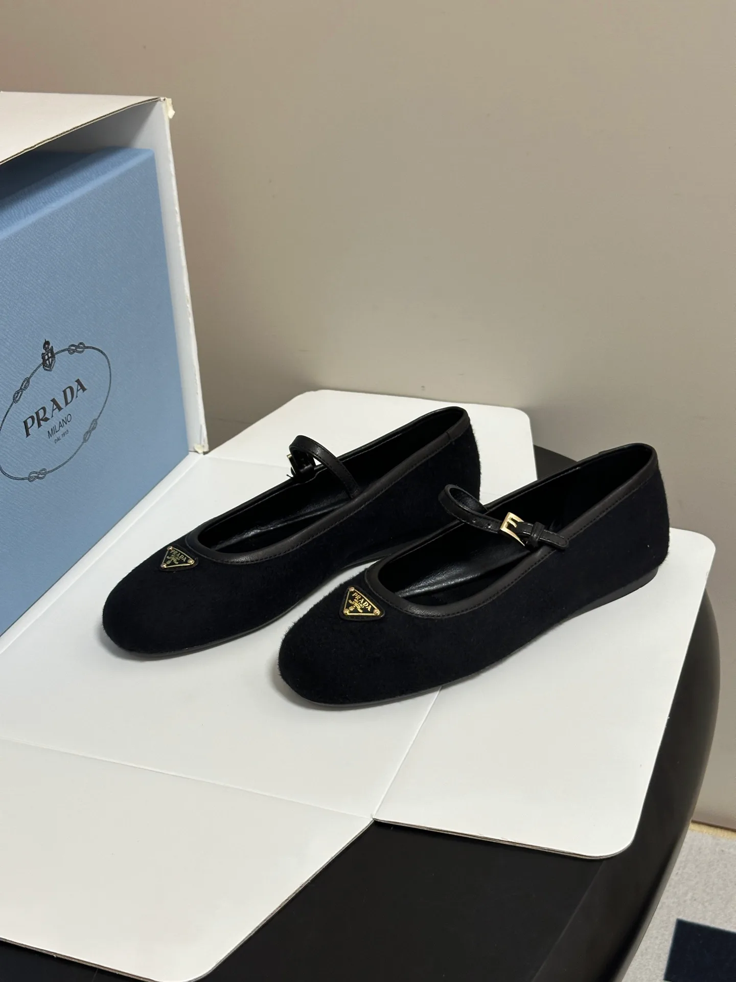 Women's Ballet Flats PRADA 18520371