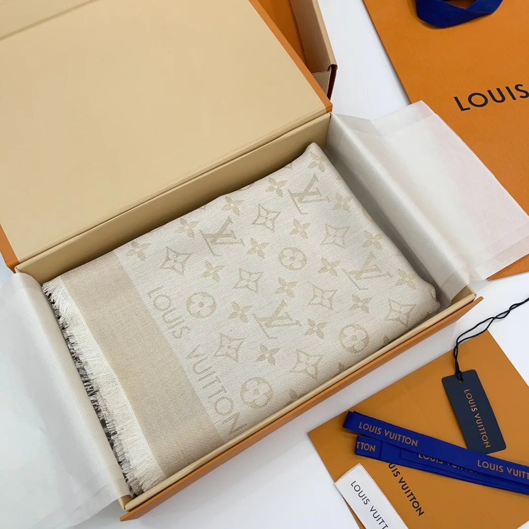 Scarves LOUIS VUITTON 17826474