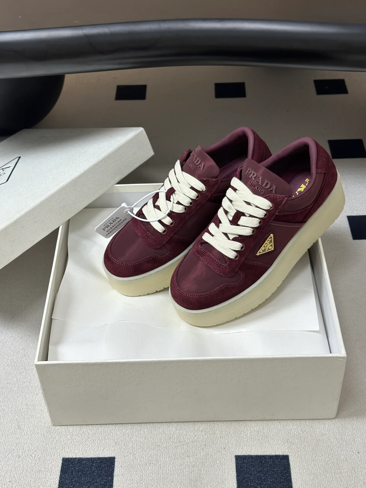 Women's Sneakers PRADA 18041556