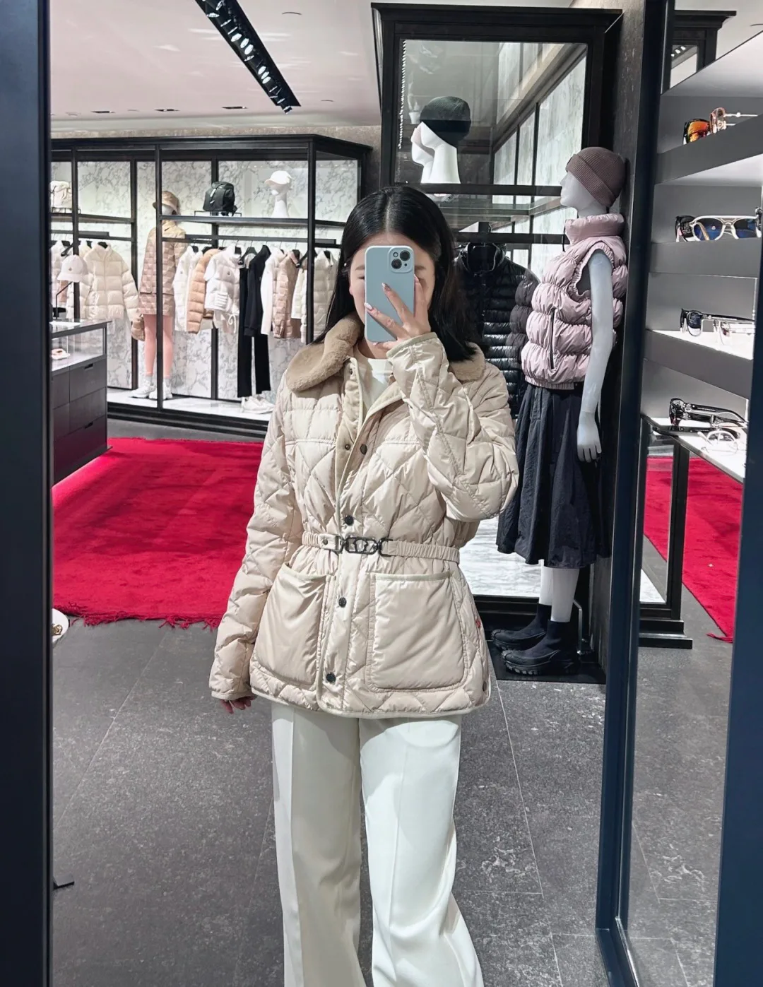 Women's Jackets And Down Jackets MONCLER 17880216