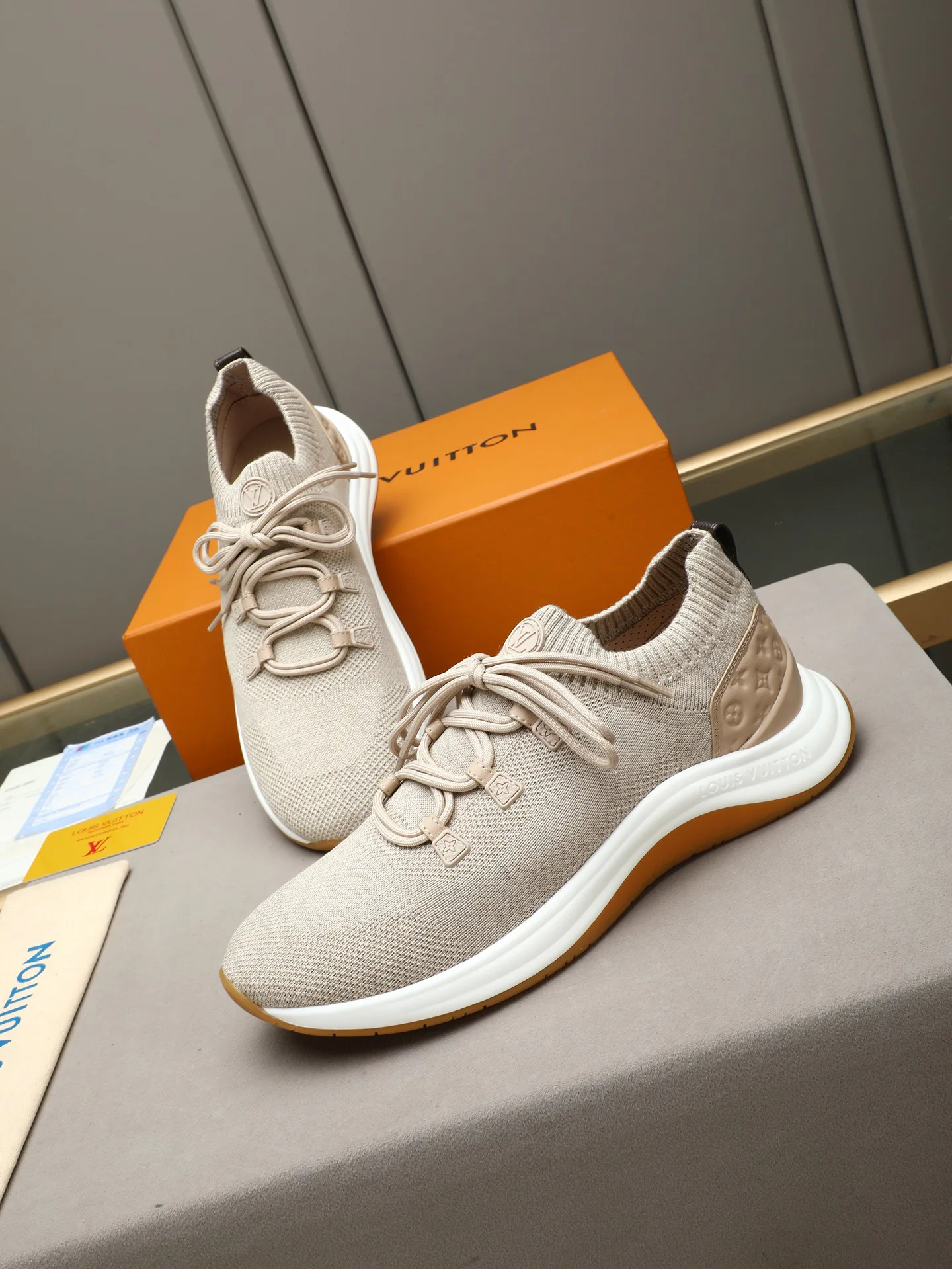 Women's Sneakers LOUIS VUITTON 17947267