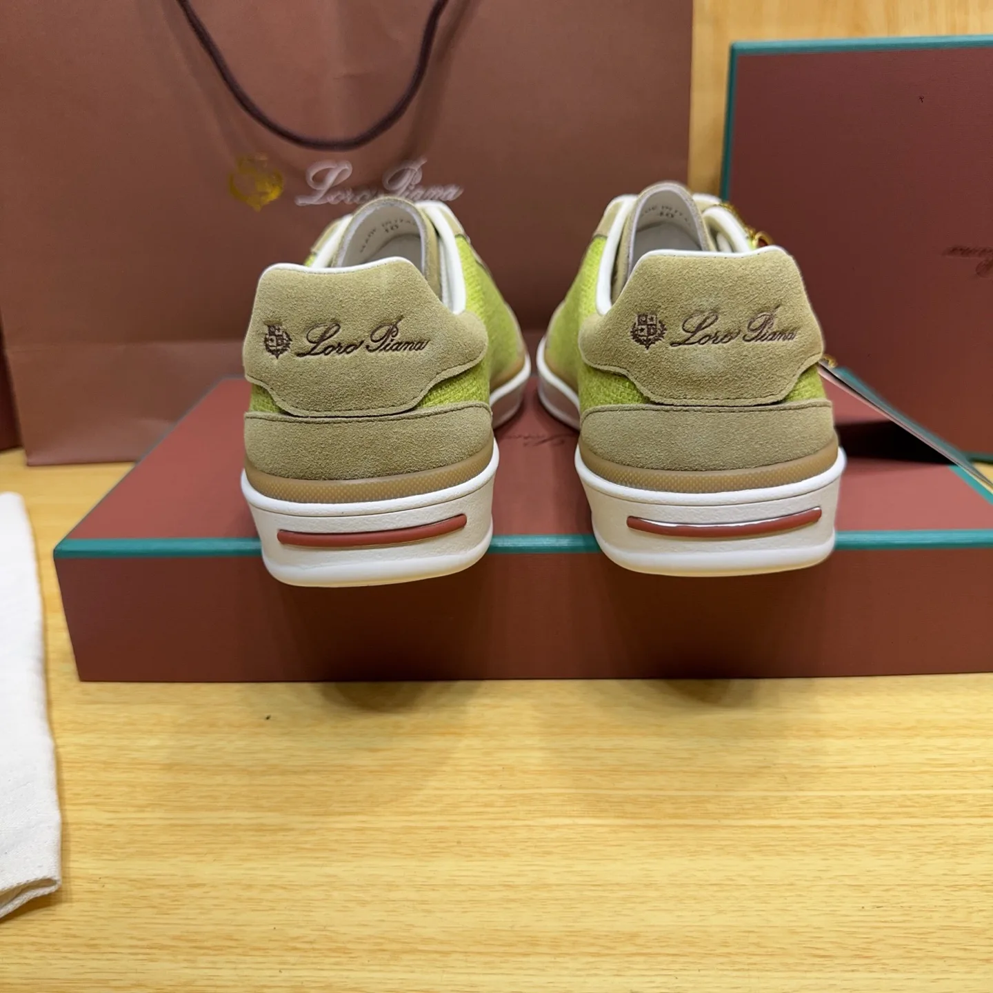 Women's Sneakers LORO PIANA 18263651
