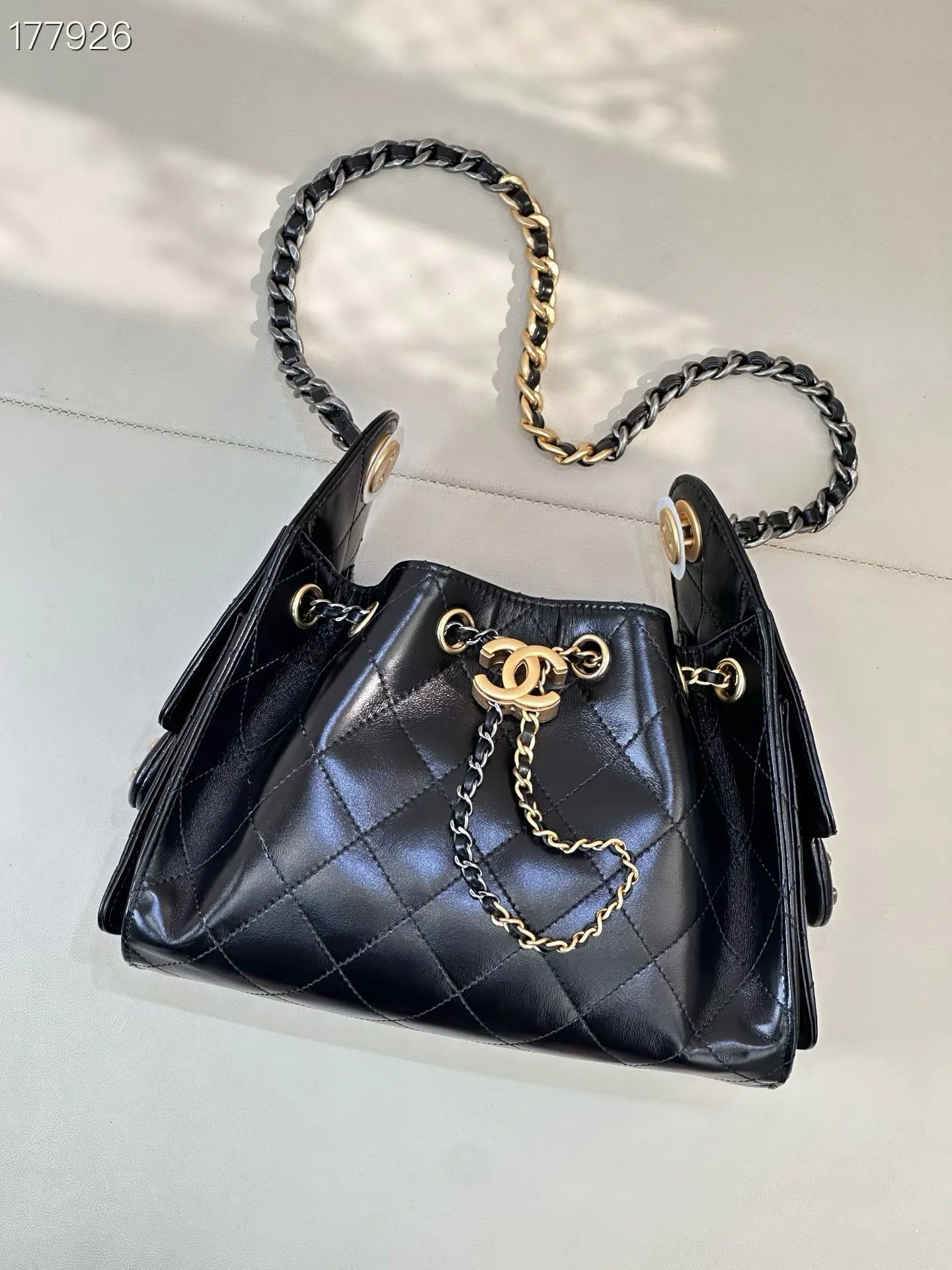 Women's Classic Handbags CHANEL 18526036