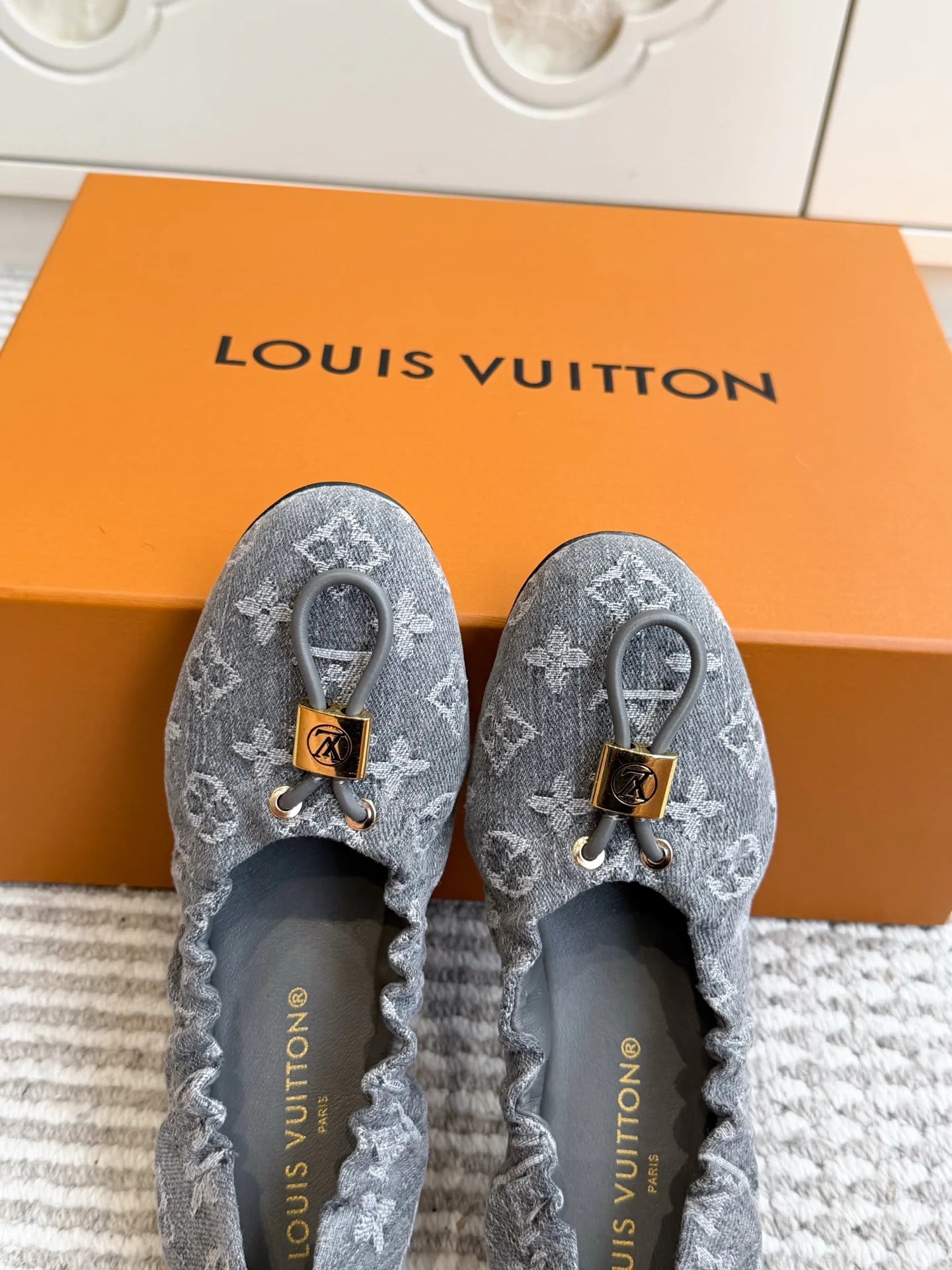 Women's Ballet Flats LOUIS VUITTON 18414281
