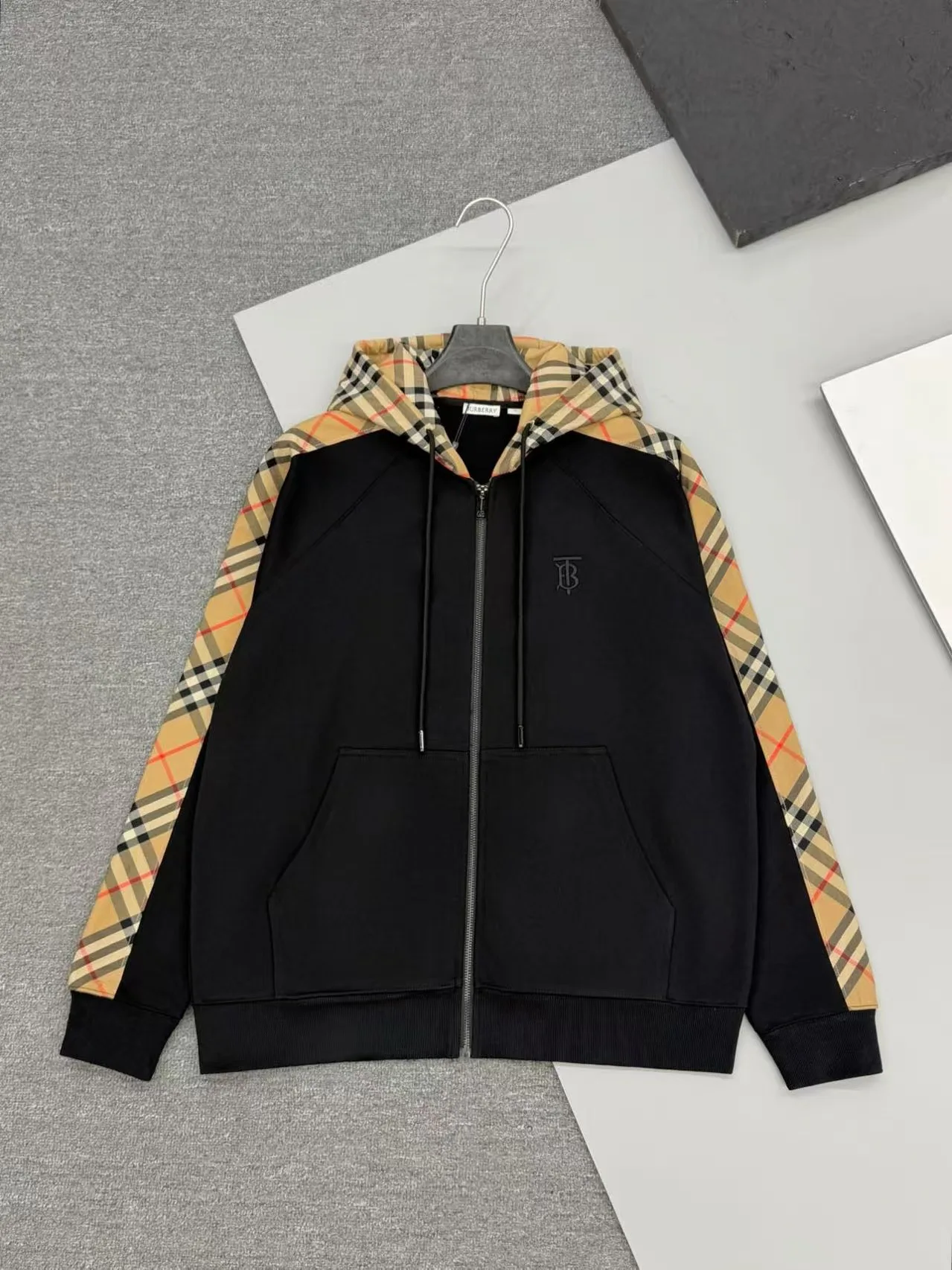 Women's Sweatshirts And Hoodies BURBERRY 18129769