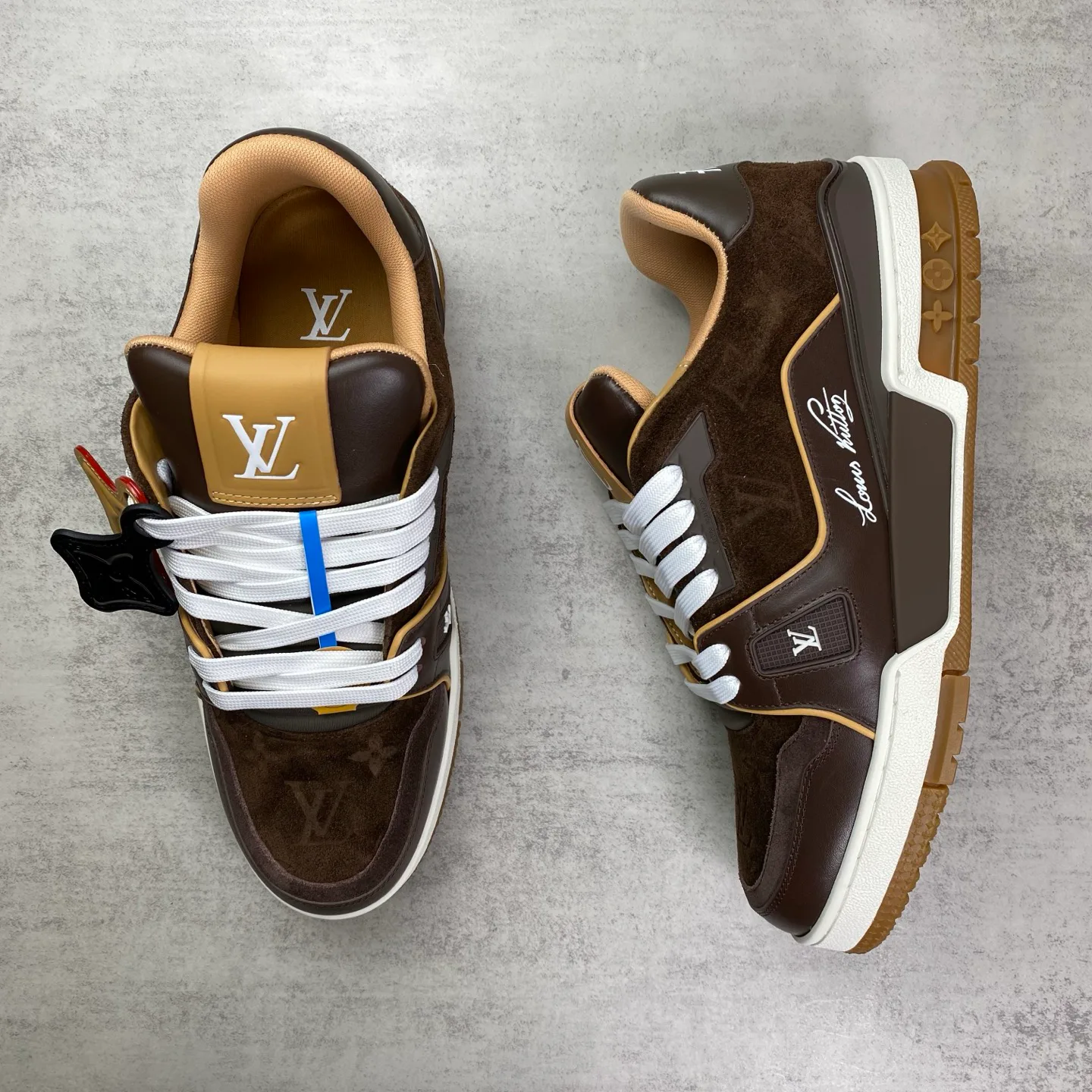 Women's Sneakers LOUIS VUITTON 18535716