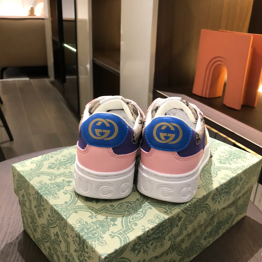Women's Sneakers GUCCI 18445137