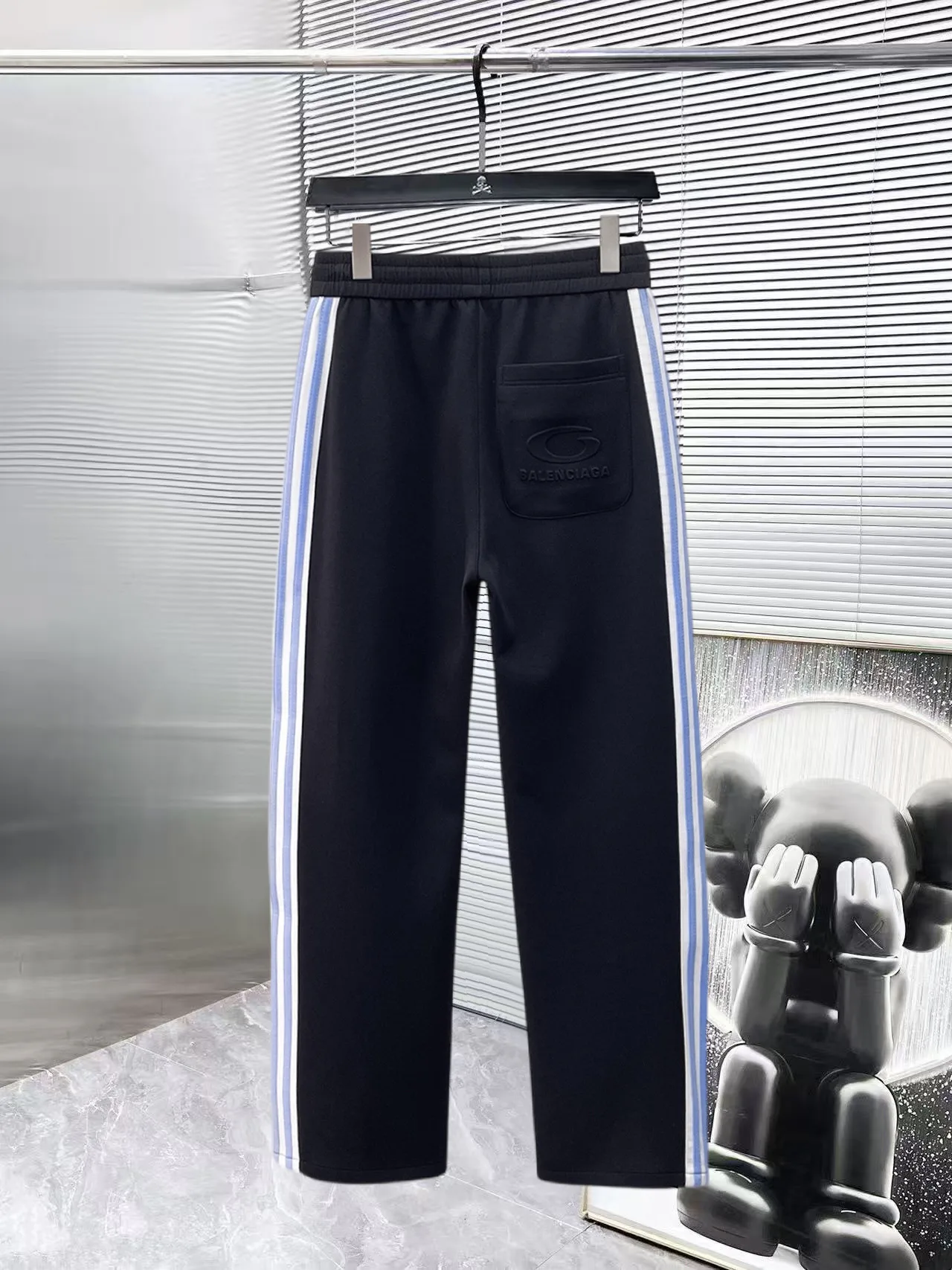 Men's Trousers BALENCIAGA 18197363