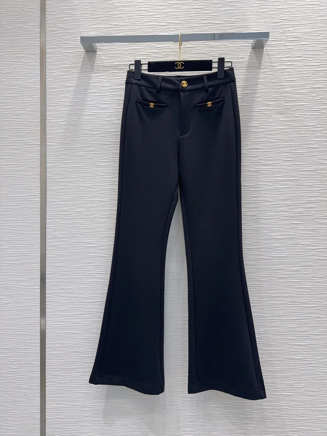 Women's Trousers CHANEL 18167391