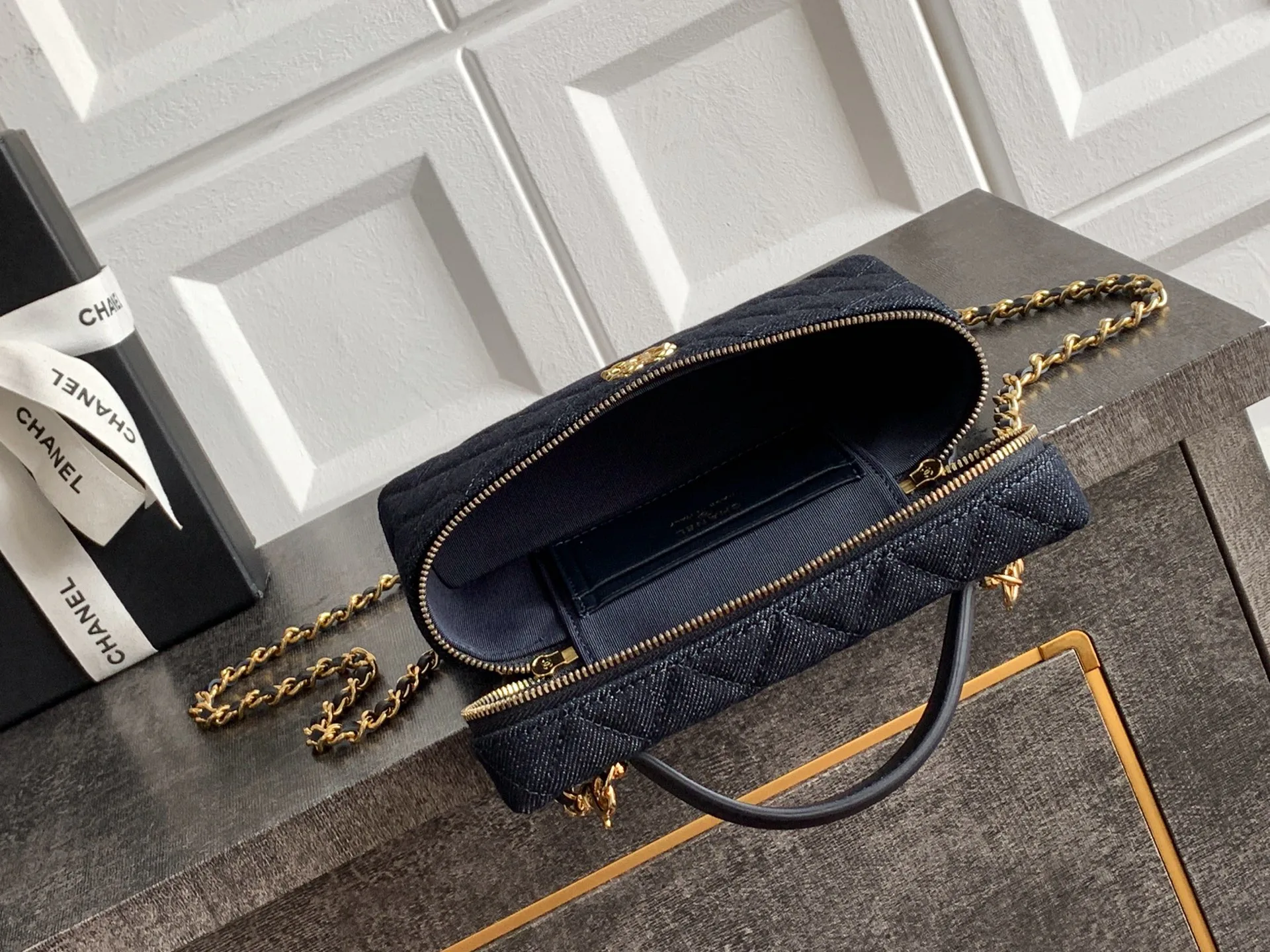 Классические Сумки Женские Chanel 18588843