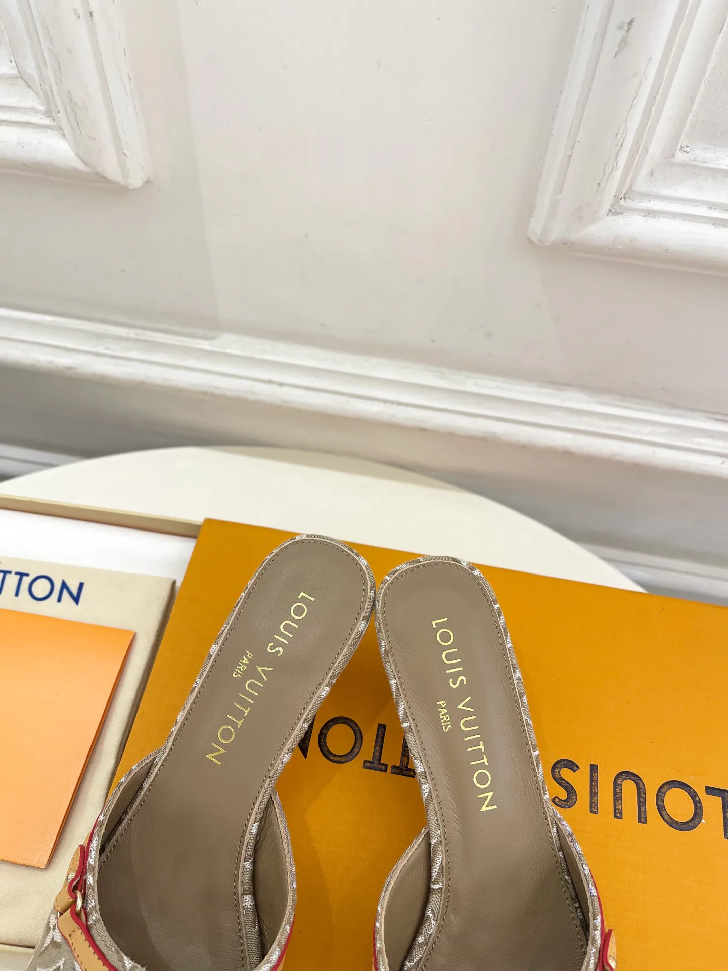 Women's Mules And Clogs LOUIS VUITTON 17506939