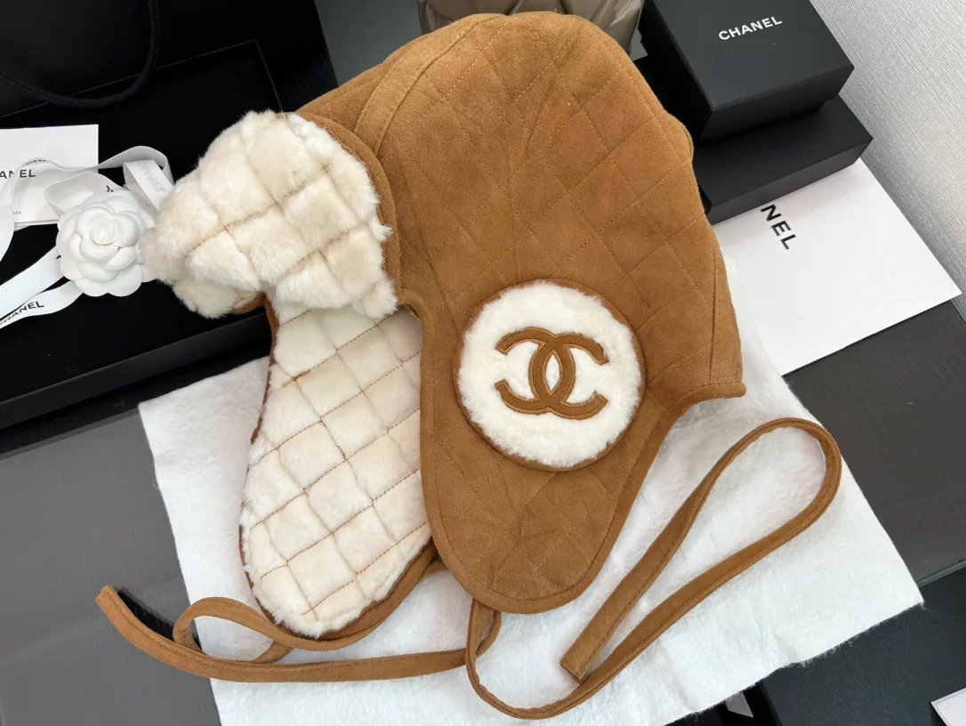Hats CHANEL 18347658