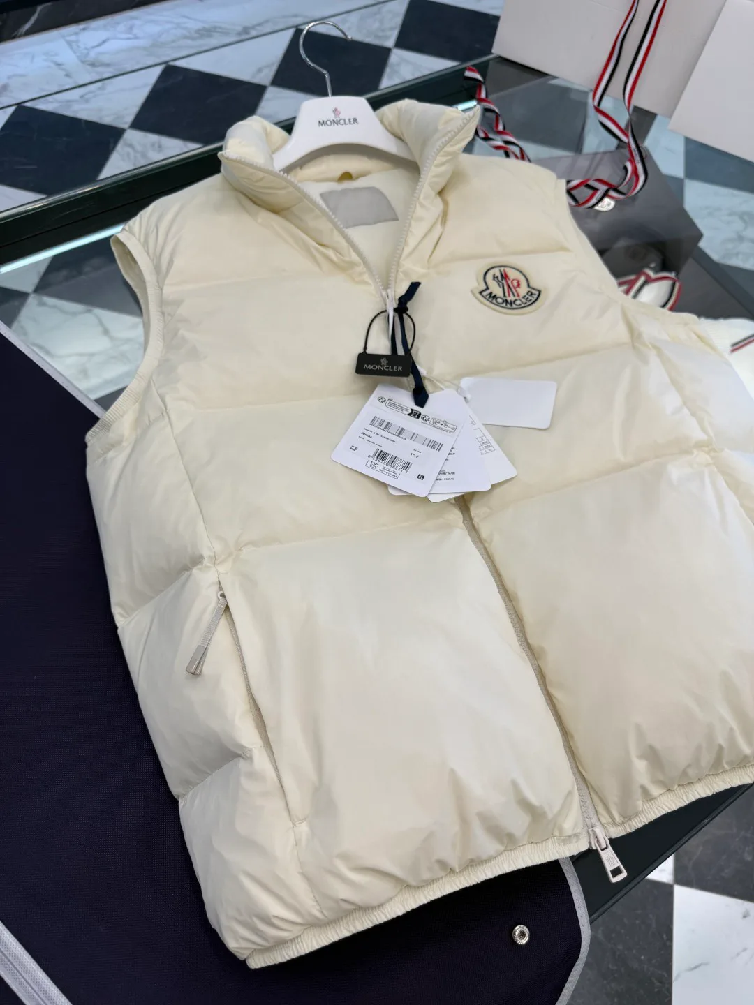 Women's Vests MONCLER 18007566