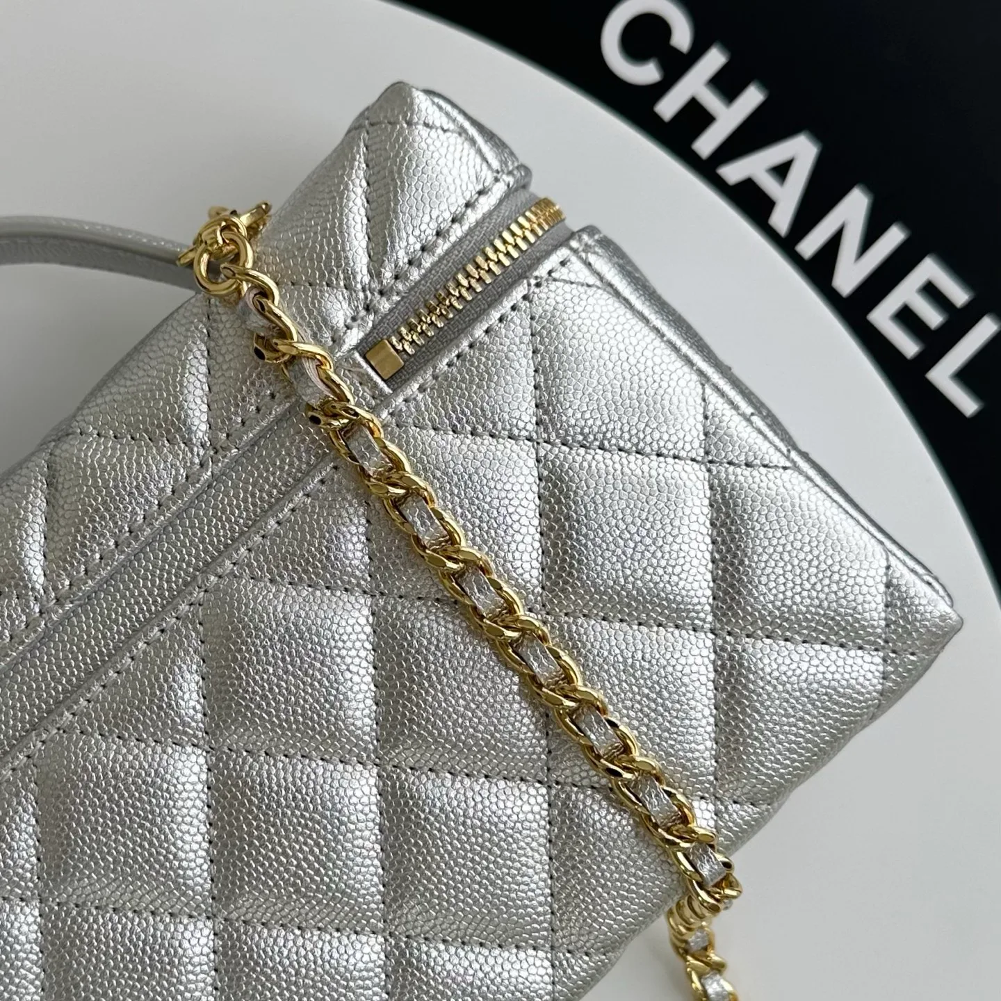 Women's Classic Handbags CHANEL 18186217