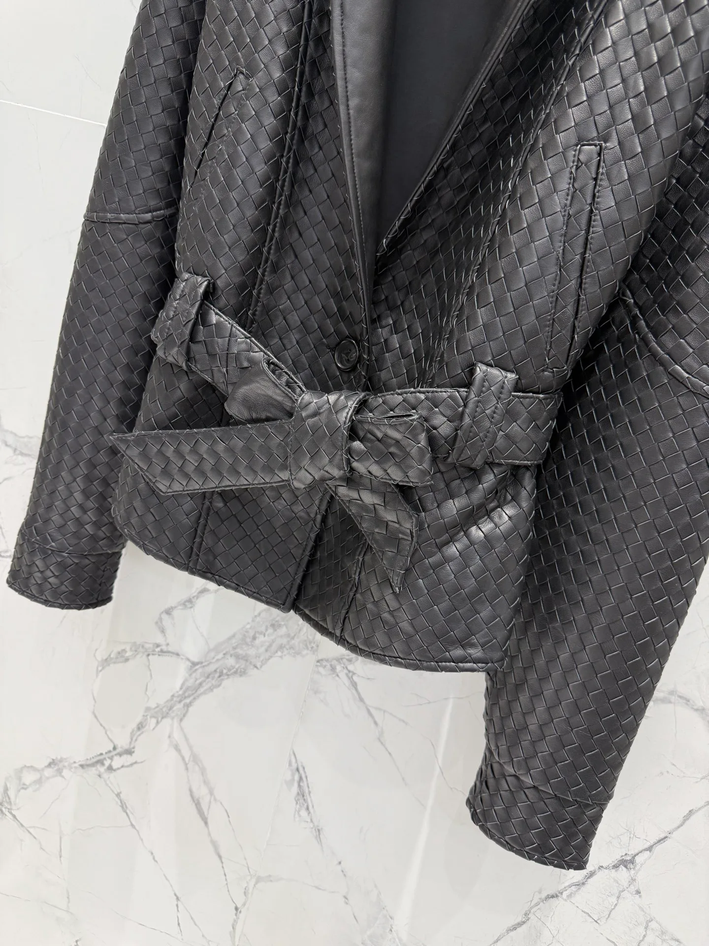 Women's Leather Jackets And Sheepskin Coats BOTTEGA VENETA 18083023