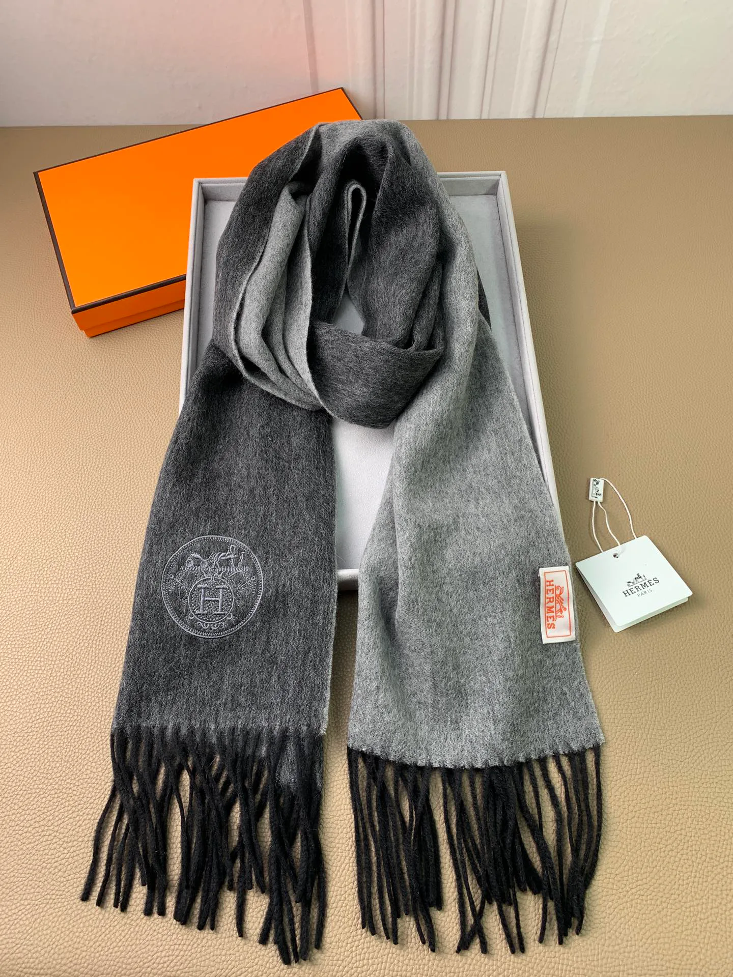 Scarves HERMES 18105094