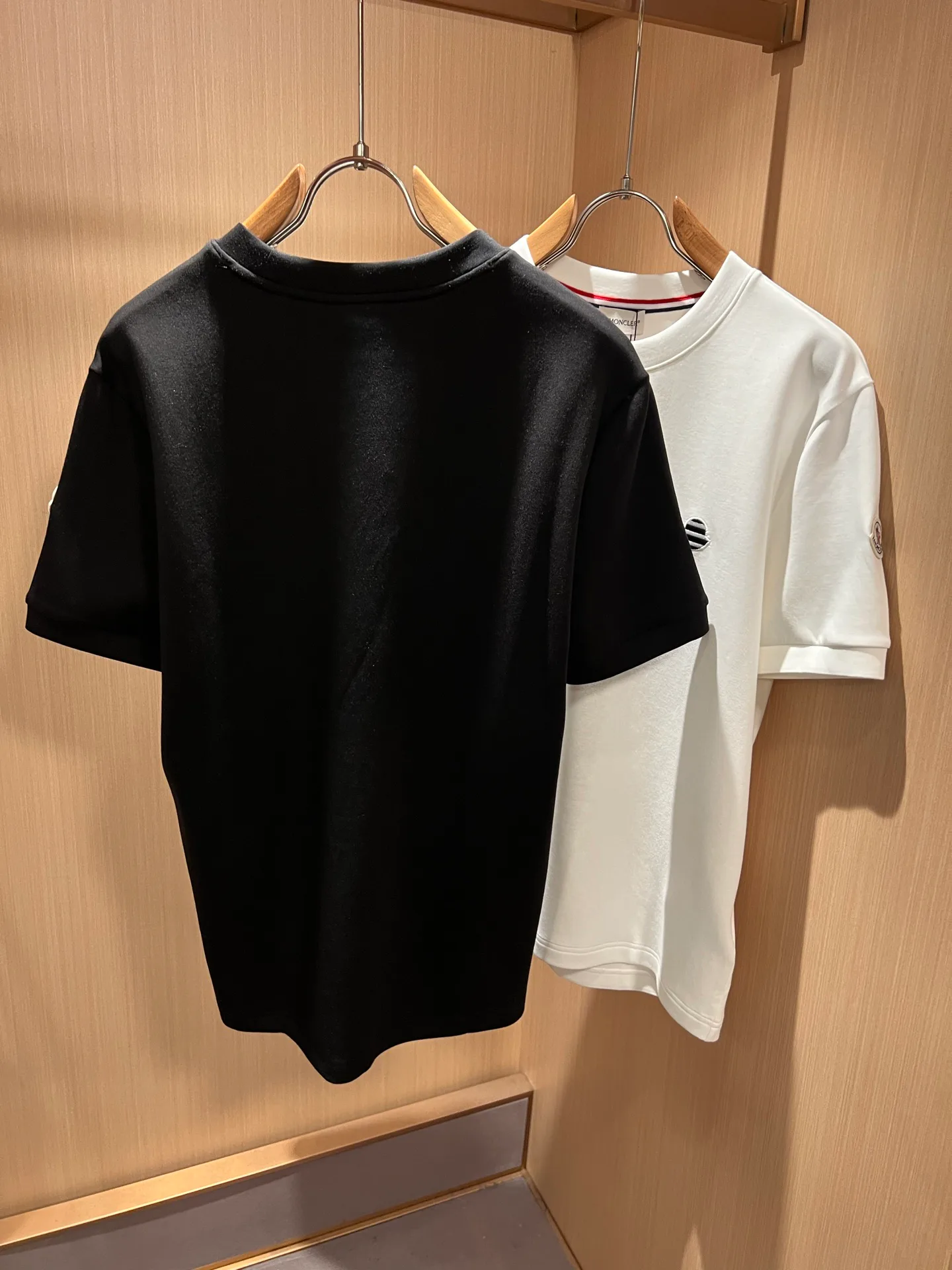 Men's T-Shirts MONCLER 18519543