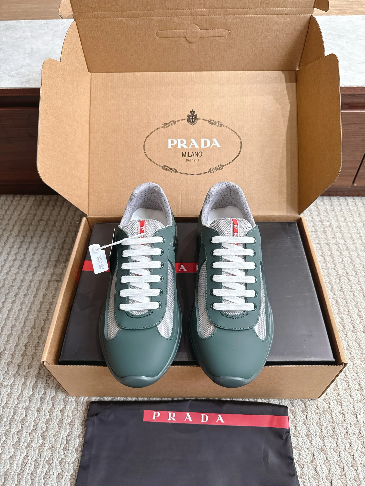 Women's Sneakers PRADA 17470437