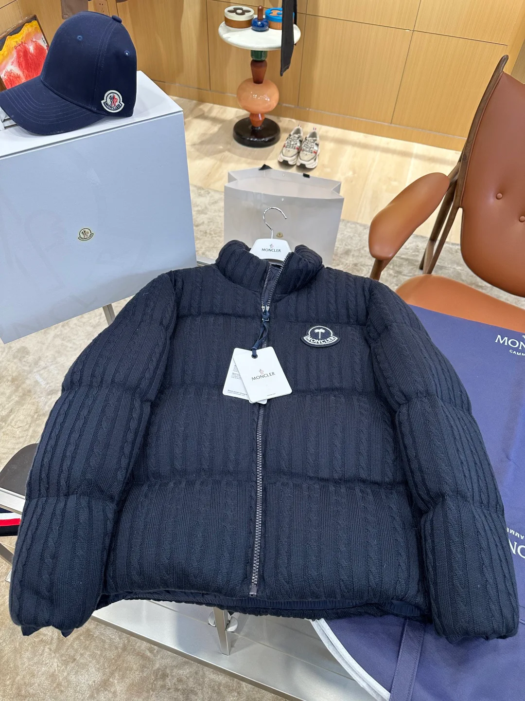 Men's Jackets And Down Jackets MONCLER 18359902
