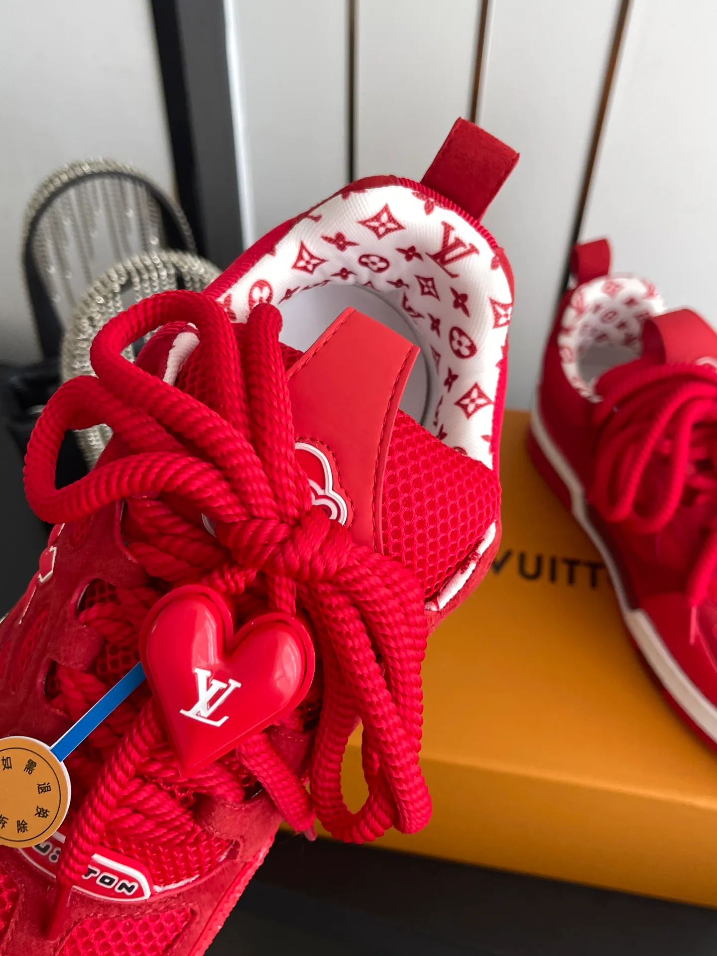 Women's Sneakers LOUIS VUITTON 17554384