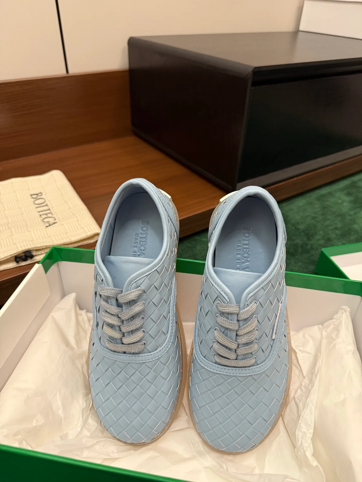 Women's Sneakers BOTTEGA VENETA 17386185