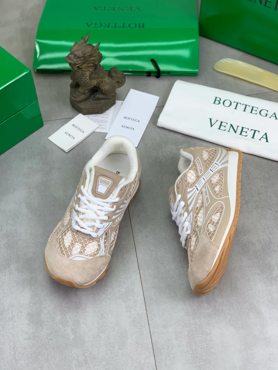 Women's Sneakers BOTTEGA VENETA 18365195