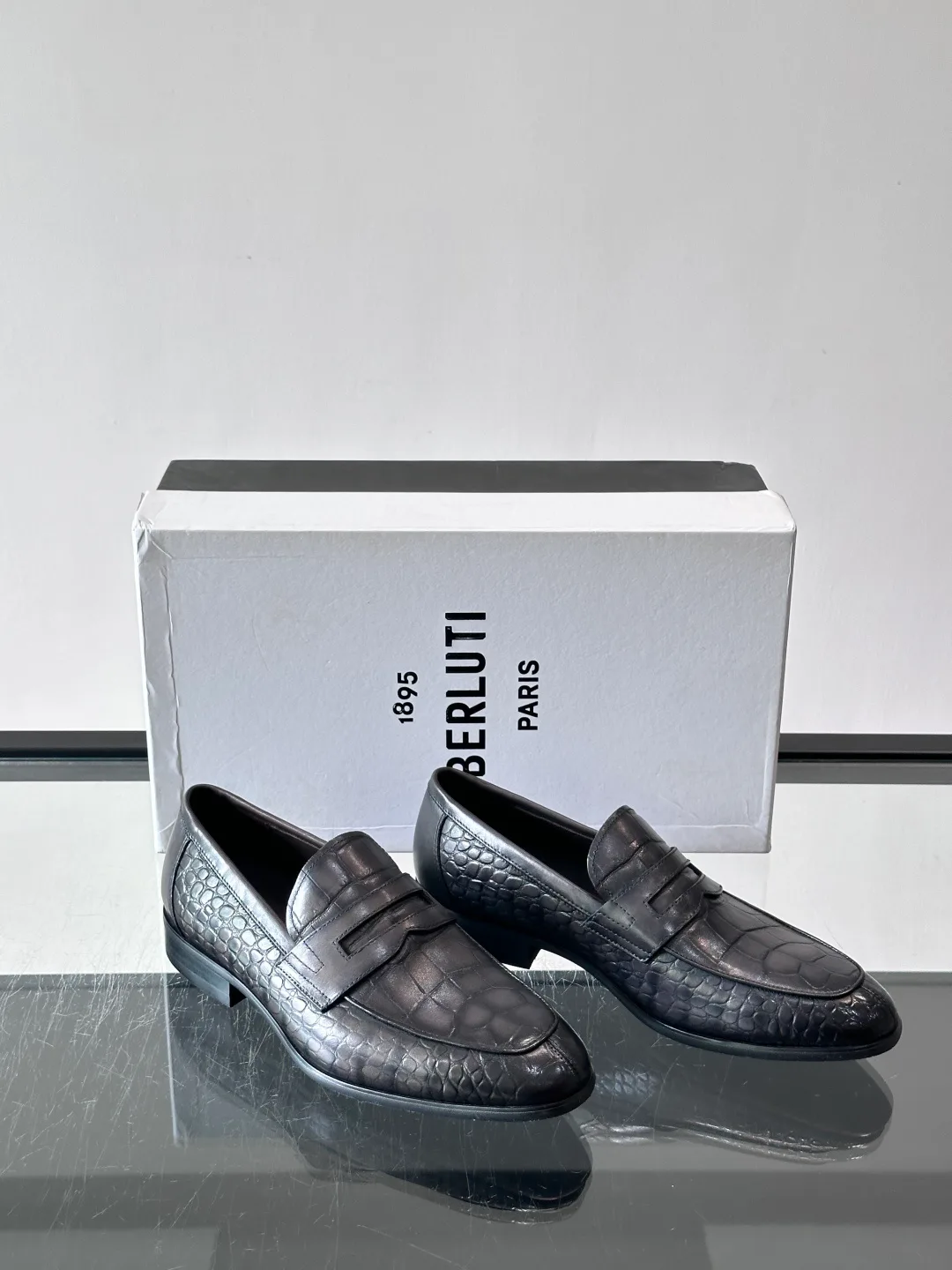 Men's Loafers And Dress Shoes BERLUTI 17858947